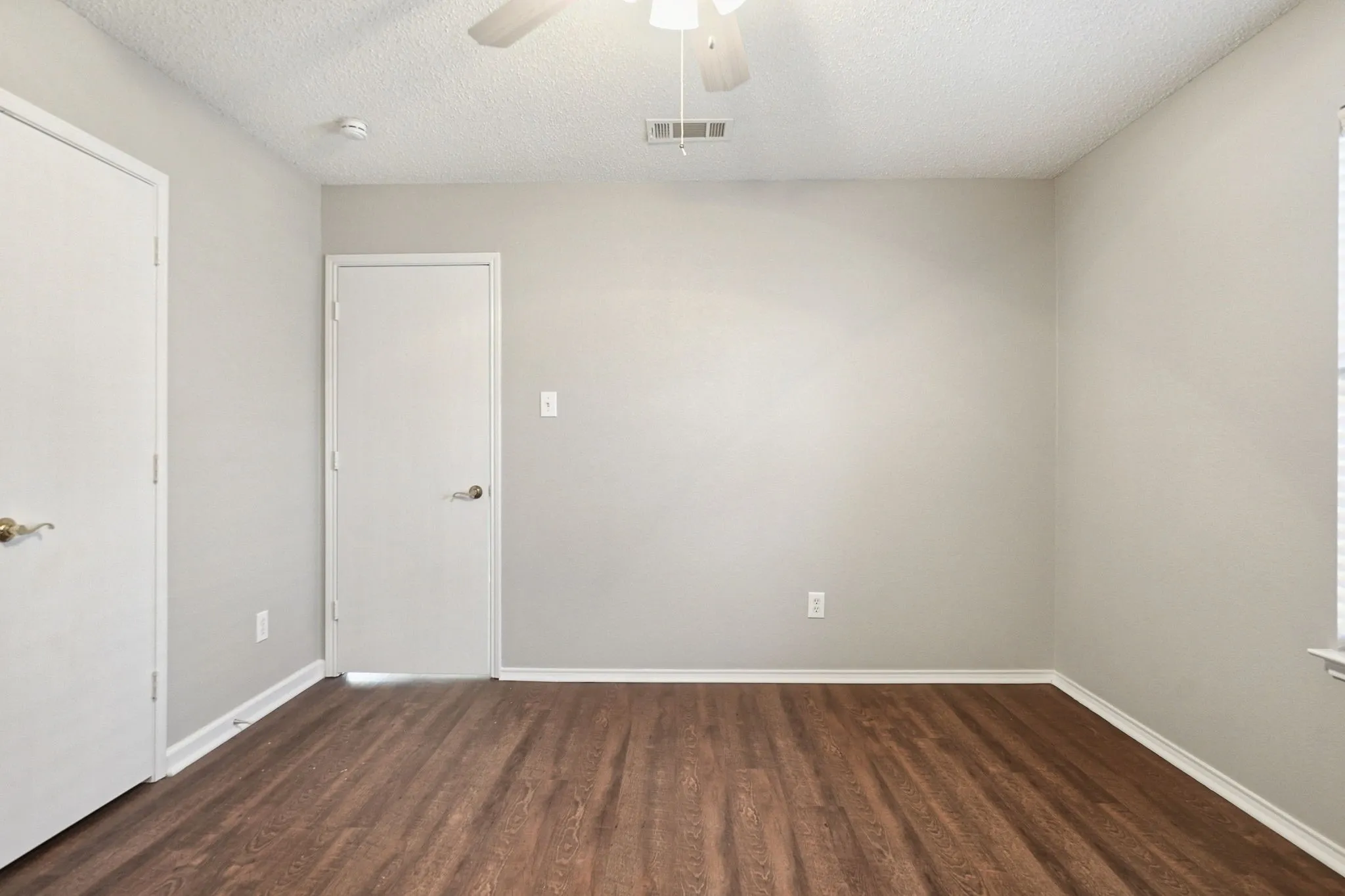 Single Family Residence For Sale in Kaufman County , 1015 Richmond Lane, Forney, Texas 75126, 3 Bedroom, 2 Bathroom, 2 Garage spaces, 2,004 Sqft, built in 2002, mls#21399631, Real Estate Agent in Forney, Homes For Sale in Kaufman county, Homes For Sale in Forney, Realtor in Forney Texas, Real Estate Brokerage Independent Realty Texas, Luminita Cordes Realtor