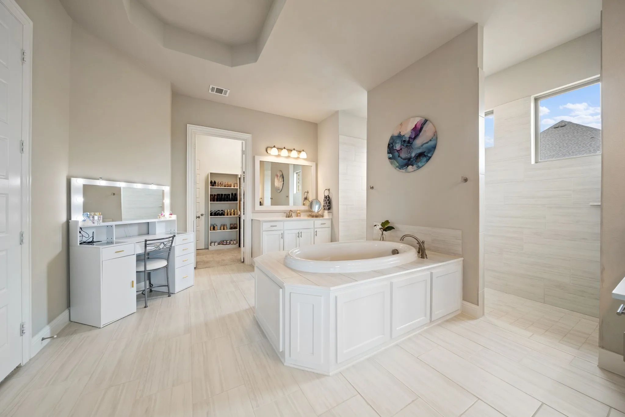 Single Family Residence For Sale in Ellis County , 6060 Palomino Way, Midlothian, Texas 76065, 4 Bedroom, 3 Bathroom, 3 Garage spaces, 3,195 Sqft, built in 2022, mls#21407854, Real Estate Agent in Midlothian, Homes For Sale in Ellis county, Homes For Sale in Midlothian, Realtor in Midlothian Texas, Real Estate Brokerage Independent Realty Texas, Luminita Cordes Realtor