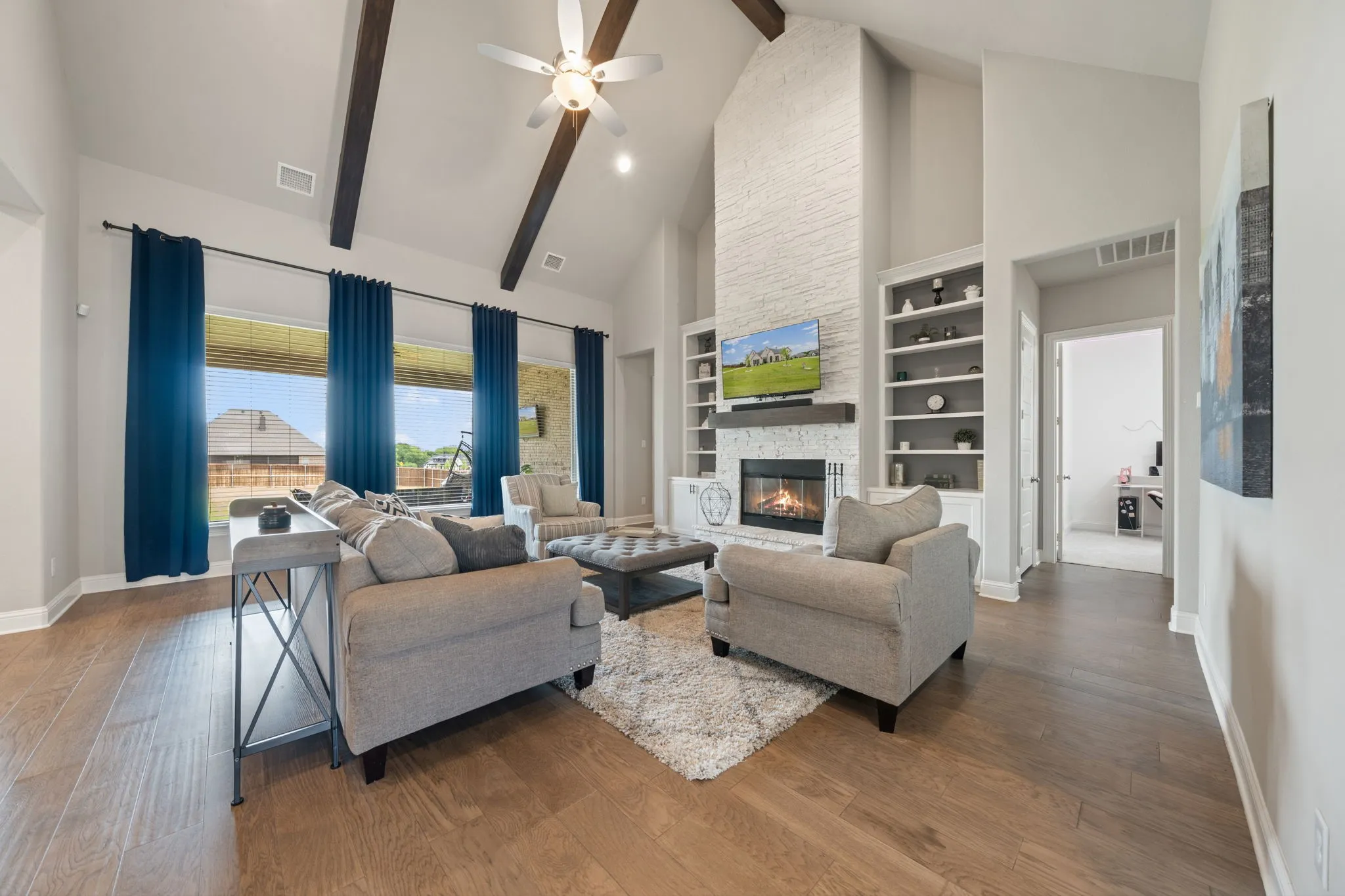 Single Family Residence For Sale in Ellis County , 6060 Palomino Way, Midlothian, Texas 76065, 4 Bedroom, 3 Bathroom, 3 Garage spaces, 3,195 Sqft, built in 2022, mls#21407854, Real Estate Agent in Midlothian, Homes For Sale in Ellis county, Homes For Sale in Midlothian, Realtor in Midlothian Texas, Real Estate Brokerage Independent Realty Texas, Luminita Cordes Realtor