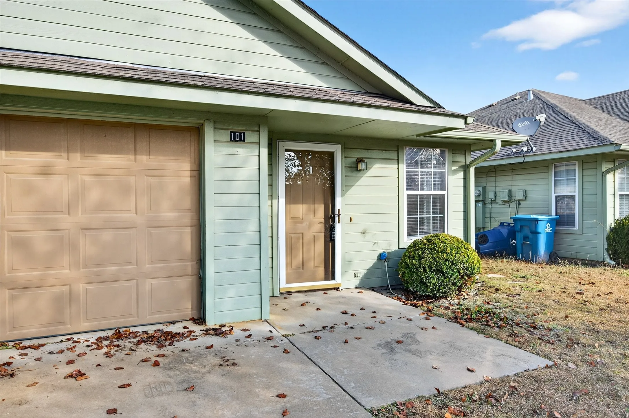 Single Family Residence For Rent in Grayson County , 1021 Rice Street 101, Denison, Texas 75020, 2 Bedroom, 2 Bathroom, 1 Garage spaces, 1,013 Sqft, built in 2005, mls#21408036, Real Estate Agent in Denison, Homes For Rent in Grayson county, Homes For Rent in Denison, Realtor in Denison Texas, Real Estate Brokerage Independent Realty Texas, Luminita Cordes Realtor