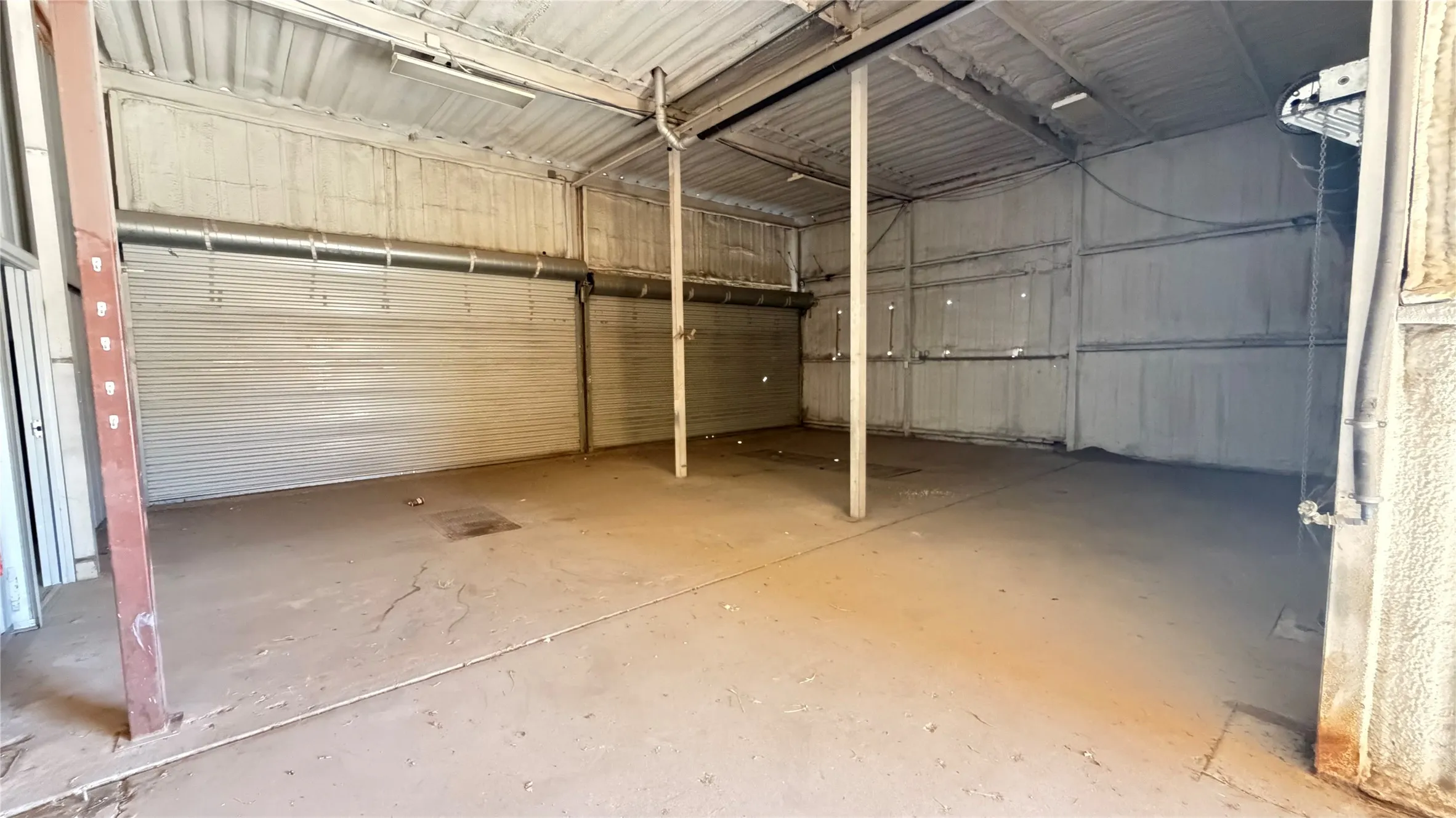 Industrial For Rent in Taylor County , 1042 S Treadaway Boulevard, Abilene, Texas 79602, 0, 0, Garage spaces, 0 Sqft, built in 1982, mls#21408039, Real Estate Agent in Abilene, Homes For Rent in Taylor county, Homes For Rent in Abilene, Realtor in Abilene Texas, Real Estate Brokerage Independent Realty Texas, Luminita Cordes Realtor