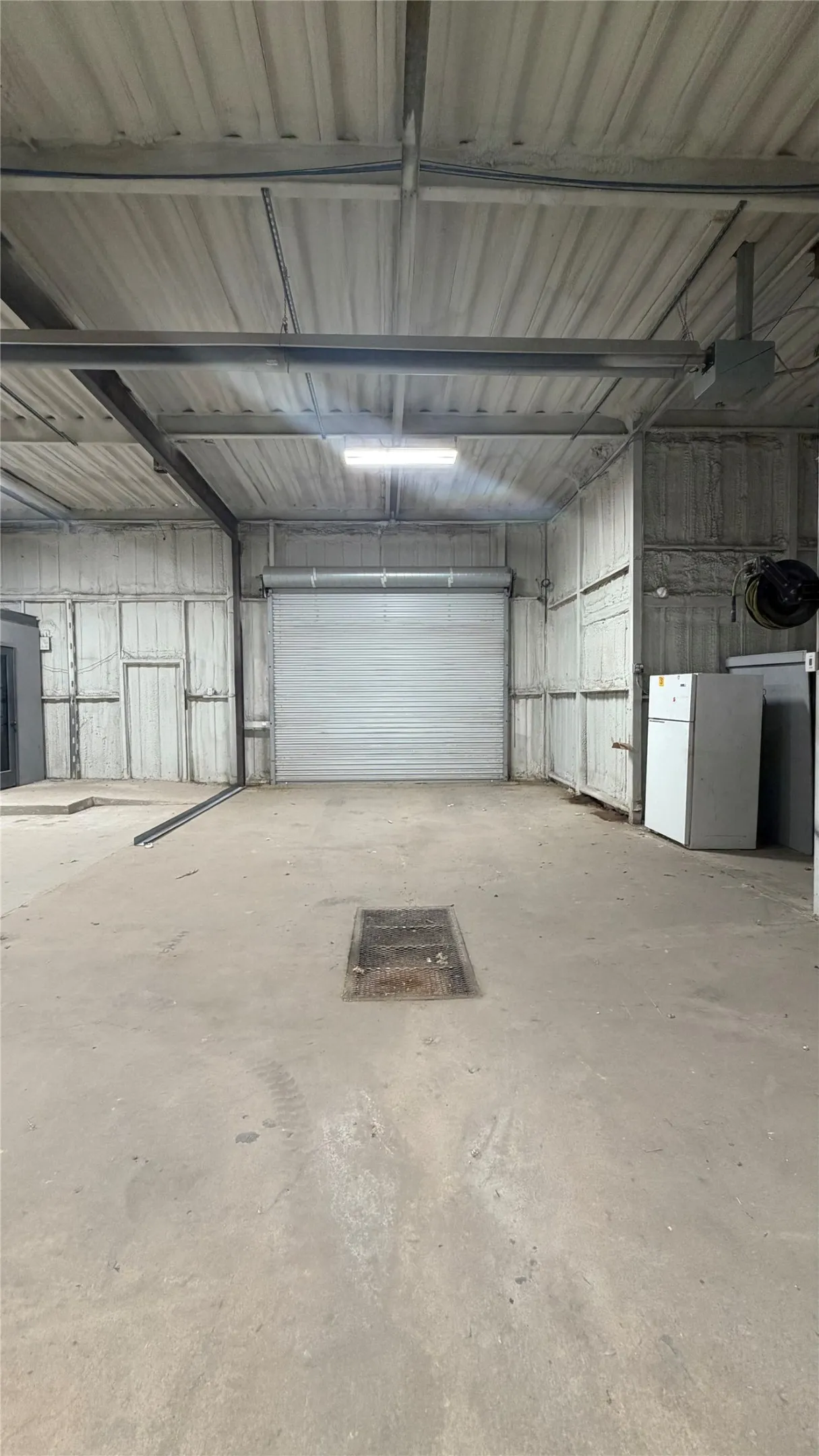 Industrial For Rent in Taylor County , 1042 S Treadaway Boulevard, Abilene, Texas 79602, 0, 0, Garage spaces, 0 Sqft, built in 1982, mls#21408039, Real Estate Agent in Abilene, Homes For Rent in Taylor county, Homes For Rent in Abilene, Realtor in Abilene Texas, Real Estate Brokerage Independent Realty Texas, Luminita Cordes Realtor