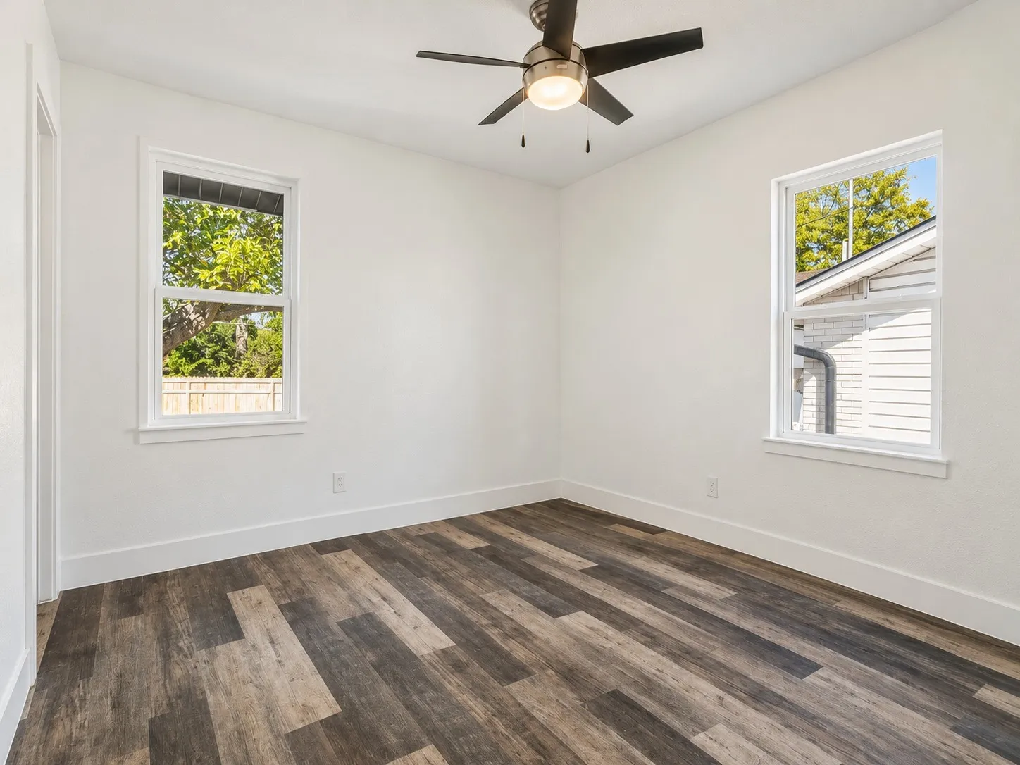 Single Family Residence For Sale in Dallas County , 2613 Syracuse Drive, Irving, Texas 75062, 4 Bedroom, 3 Bathroom, Garage spaces, 1,626 Sqft, built in 1963, mls#21407537, Real Estate Agent in Irving, Homes For Sale in Dallas county, Homes For Sale in Irving, Realtor in Irving Texas, Real Estate Brokerage Independent Realty Texas, Luminita Cordes Realtor