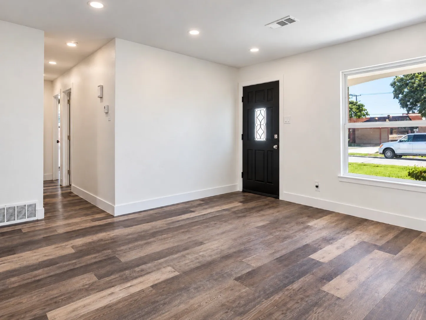 Single Family Residence For Sale in Dallas County , 2613 Syracuse Drive, Irving, Texas 75062, 4 Bedroom, 3 Bathroom, Garage spaces, 1,626 Sqft, built in 1963, mls#21407537, Real Estate Agent in Irving, Homes For Sale in Dallas county, Homes For Sale in Irving, Realtor in Irving Texas, Real Estate Brokerage Independent Realty Texas, Luminita Cordes Realtor