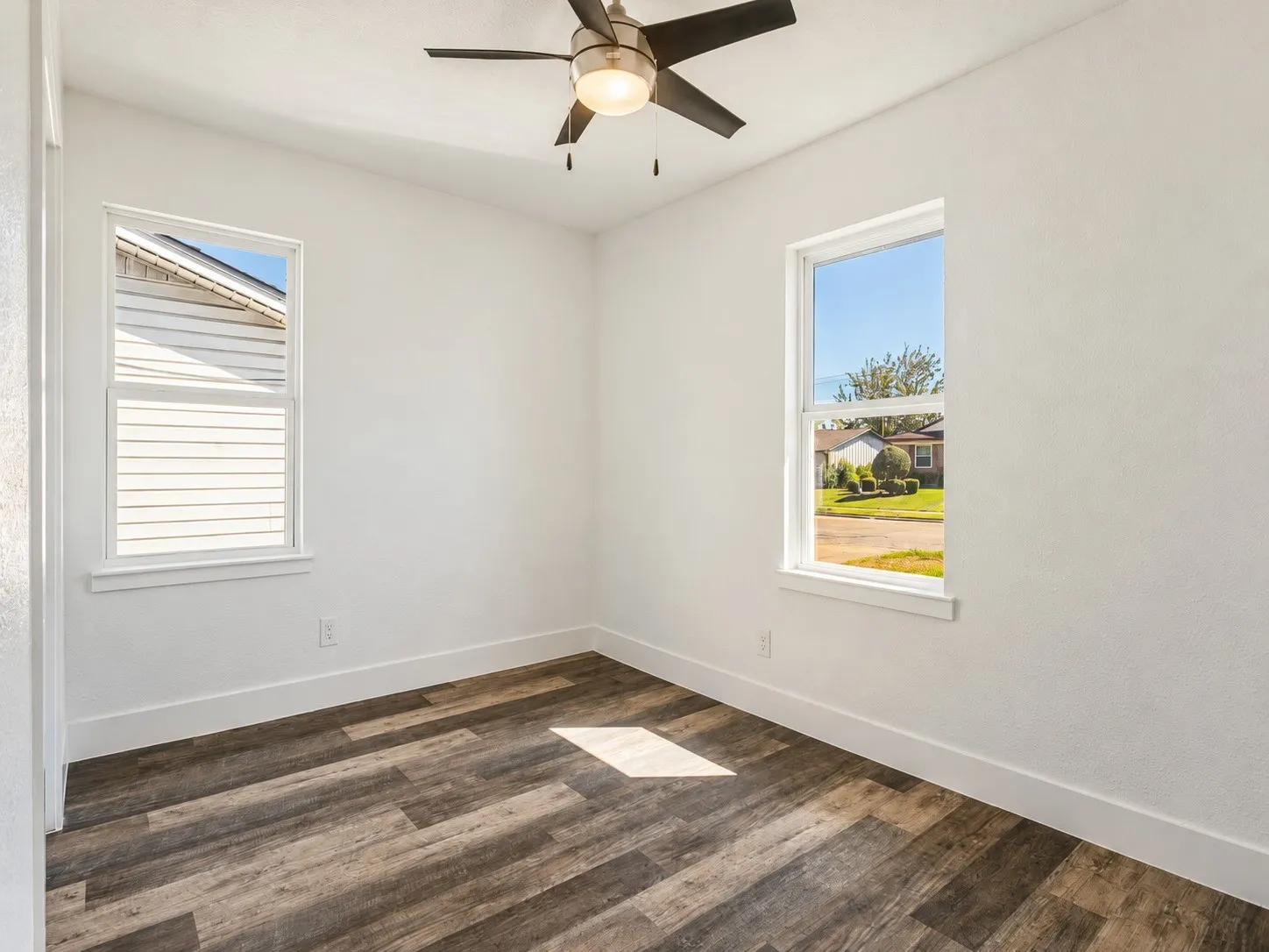 Single Family Residence For Sale in Dallas County , 2613 Syracuse Drive, Irving, Texas 75062, 4 Bedroom, 3 Bathroom, Garage spaces, 1,626 Sqft, built in 1963, mls#21407537, Real Estate Agent in Irving, Homes For Sale in Dallas county, Homes For Sale in Irving, Realtor in Irving Texas, Real Estate Brokerage Independent Realty Texas, Luminita Cordes Realtor