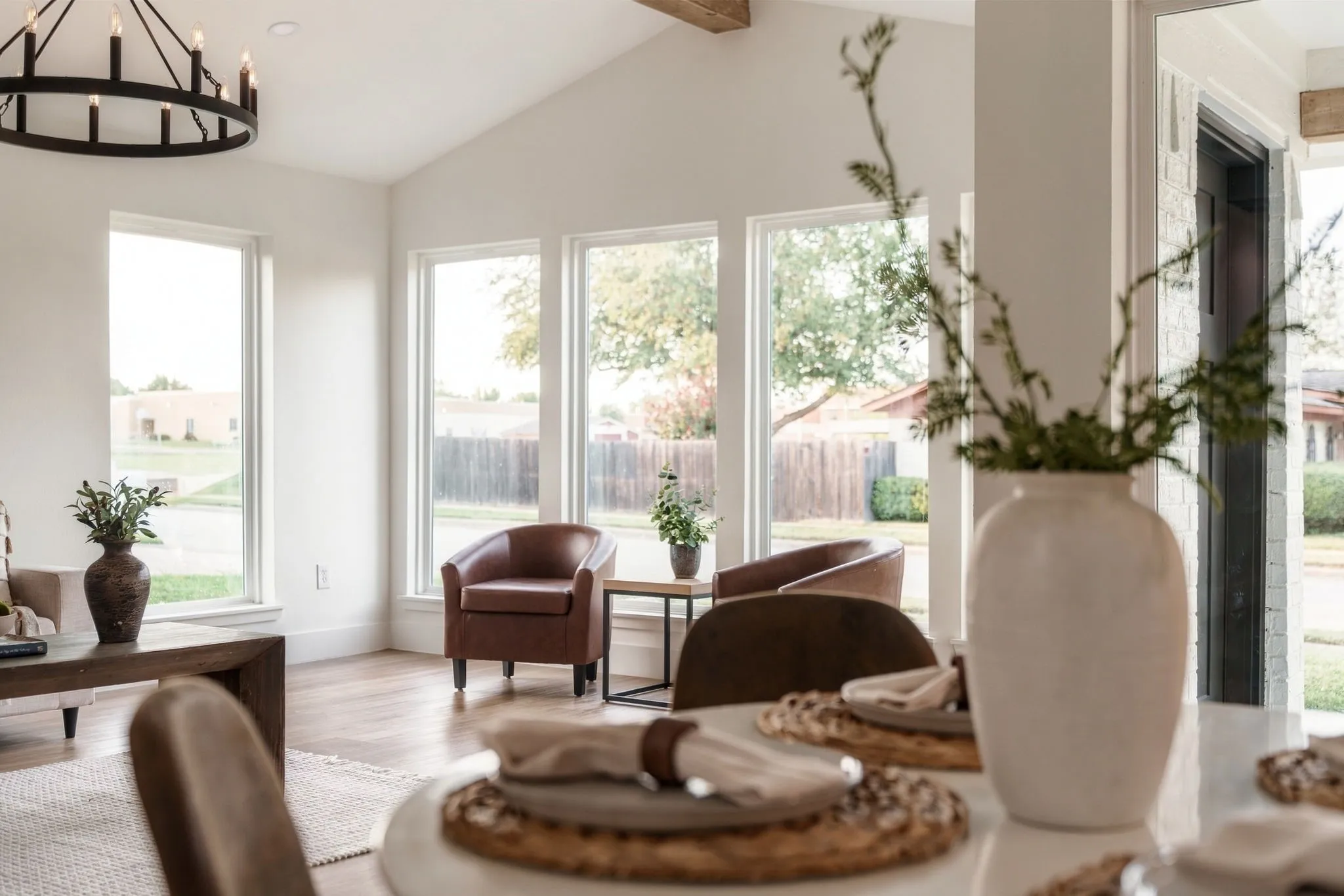 Single Family Residence For Sale in Tarrant County , 402 Pearl Street, Keller, Texas 76248, 3 Bedroom, 2 Bathroom, 1 Garage spaces, 1,337 Sqft, built in 1980, mls#21408043, Real Estate Agent in Keller, Homes For Sale in Tarrant county, Homes For Sale in Keller, Realtor in Keller Texas, Real Estate Brokerage Independent Realty Texas, Luminita Cordes Realtor