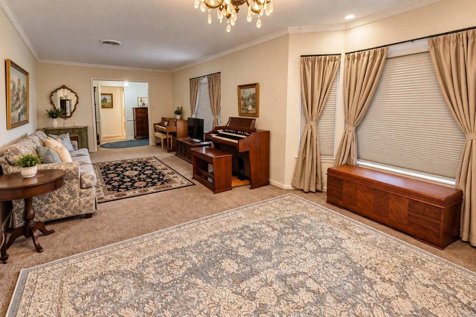 Single Family Residence For Sale in Kaufman County , 907 N Elm Street, Kemp, Texas 75143, 3 Bedroom, 3 Bathroom, 2 Garage spaces, 2,302 Sqft, built in 1961, mls#21404047, Real Estate Agent in Kemp, Homes For Sale in Kaufman county, Homes For Sale in Kemp, Realtor in Kemp Texas, Real Estate Brokerage Independent Realty Texas, Luminita Cordes Realtor