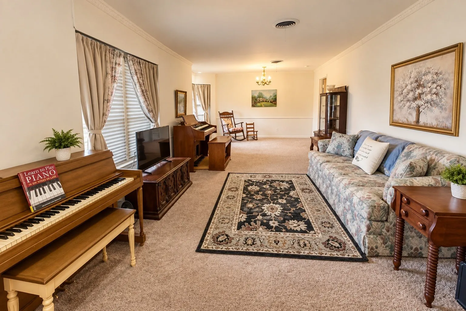 Single Family Residence For Sale in Kaufman County , 907 N Elm Street, Kemp, Texas 75143, 3 Bedroom, 3 Bathroom, 2 Garage spaces, 2,302 Sqft, built in 1961, mls#21404047, Real Estate Agent in Kemp, Homes For Sale in Kaufman county, Homes For Sale in Kemp, Realtor in Kemp Texas, Real Estate Brokerage Independent Realty Texas, Luminita Cordes Realtor