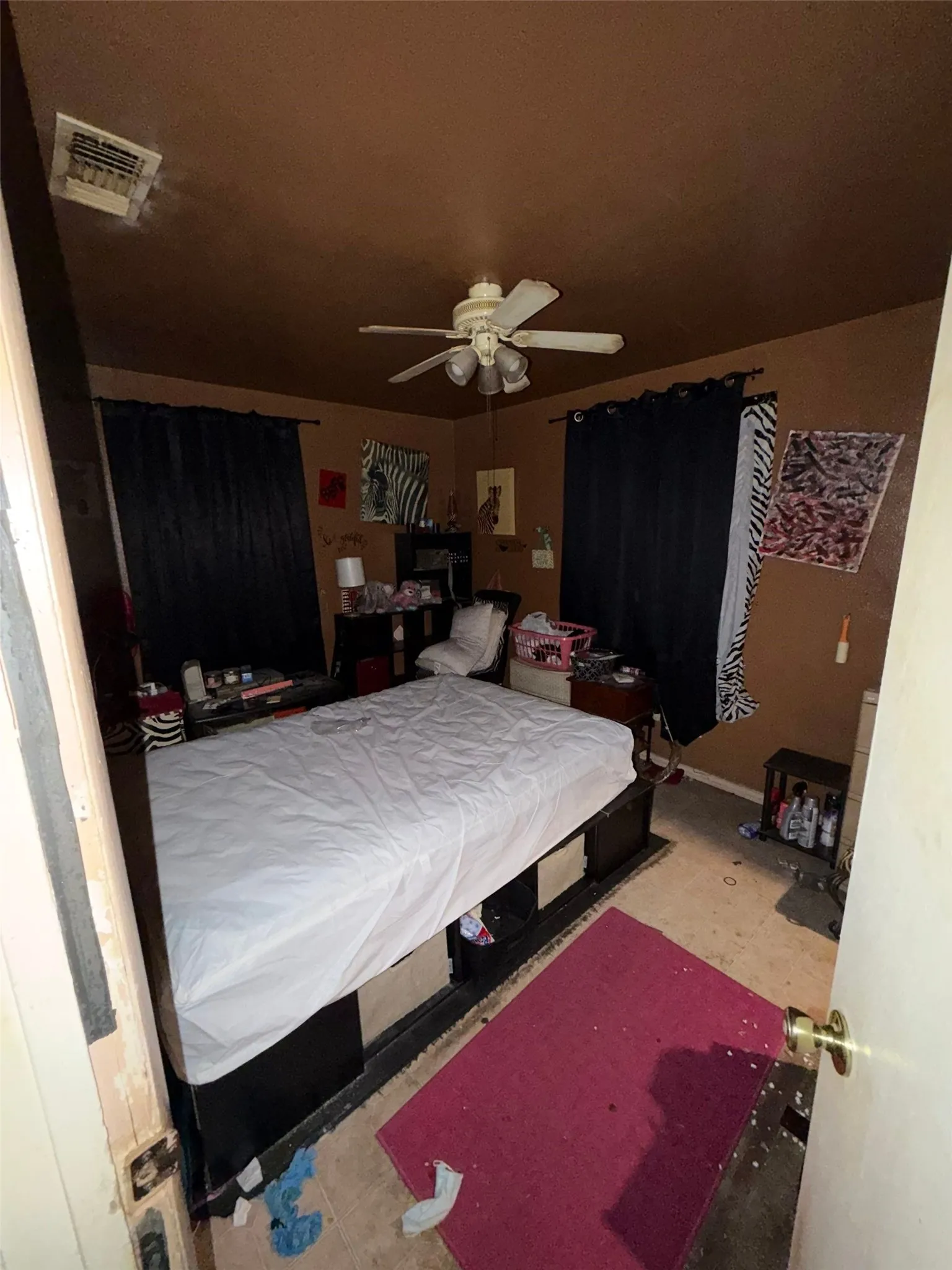 Single Family Residence For Sale in Dallas County , 2317 Coldbrook Lane, Dallas, Texas 75253, 3 Bedroom, 2 Bathroom, 1 Garage spaces, 1,049 Sqft, built in 1955, mls#21407868, Real Estate Agent in Dallas, Homes For Sale in Dallas county, Homes For Sale in Dallas, Realtor in Dallas Texas, Real Estate Brokerage Independent Realty Texas, Luminita Cordes Realtor