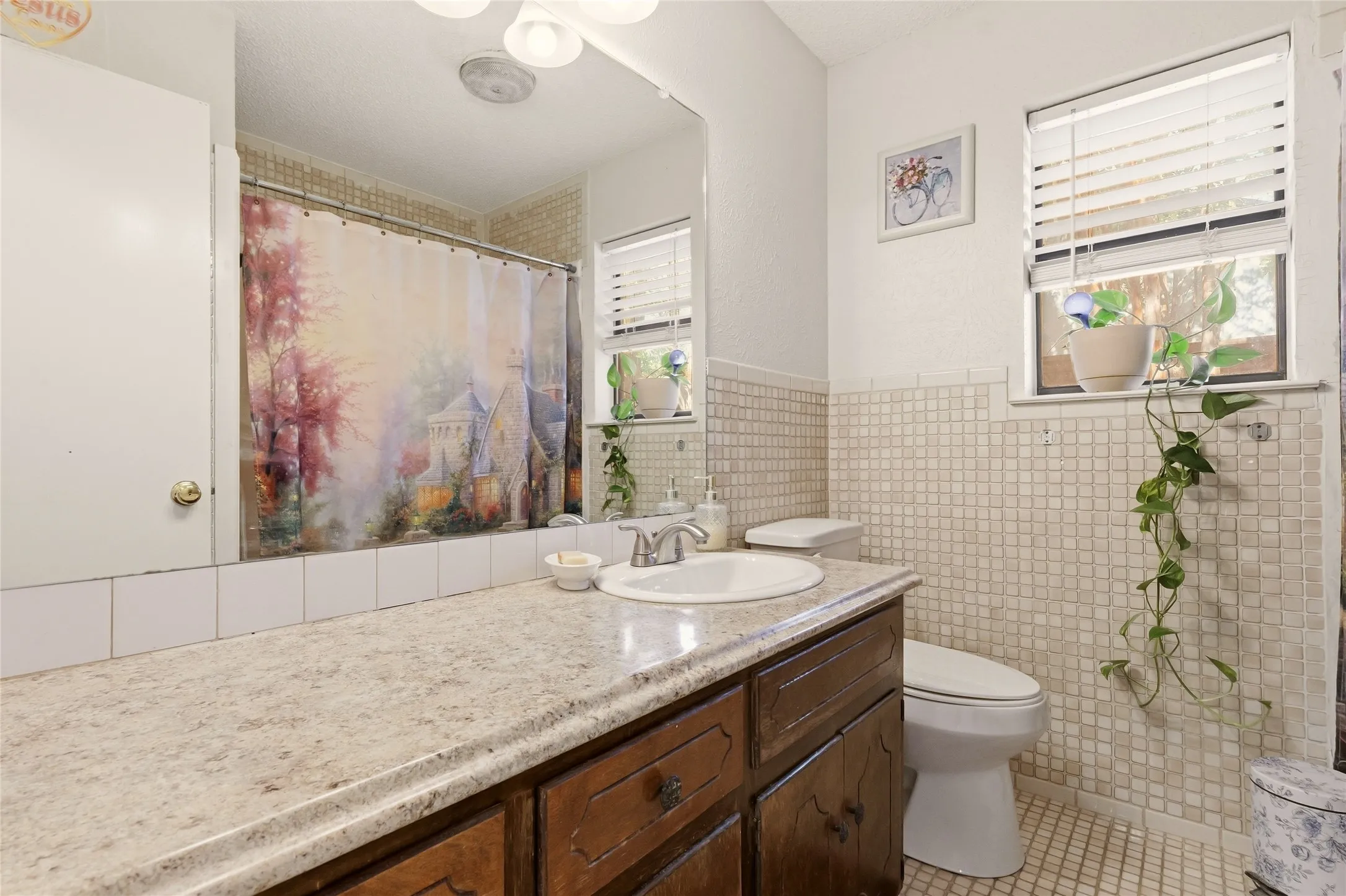 Single Family Residence For Sale in Hood County , 914 Meadowlark Lane, Granbury, Texas 76048, 3 Bedroom, 2 Bathroom, 1 Garage spaces, 1,497 Sqft, built in 1984, mls#21407998, Real Estate Agent in Granbury, Homes For Sale in Hood county, Homes For Sale in Granbury, Realtor in Granbury Texas, Real Estate Brokerage Independent Realty Texas, Luminita Cordes Realtor