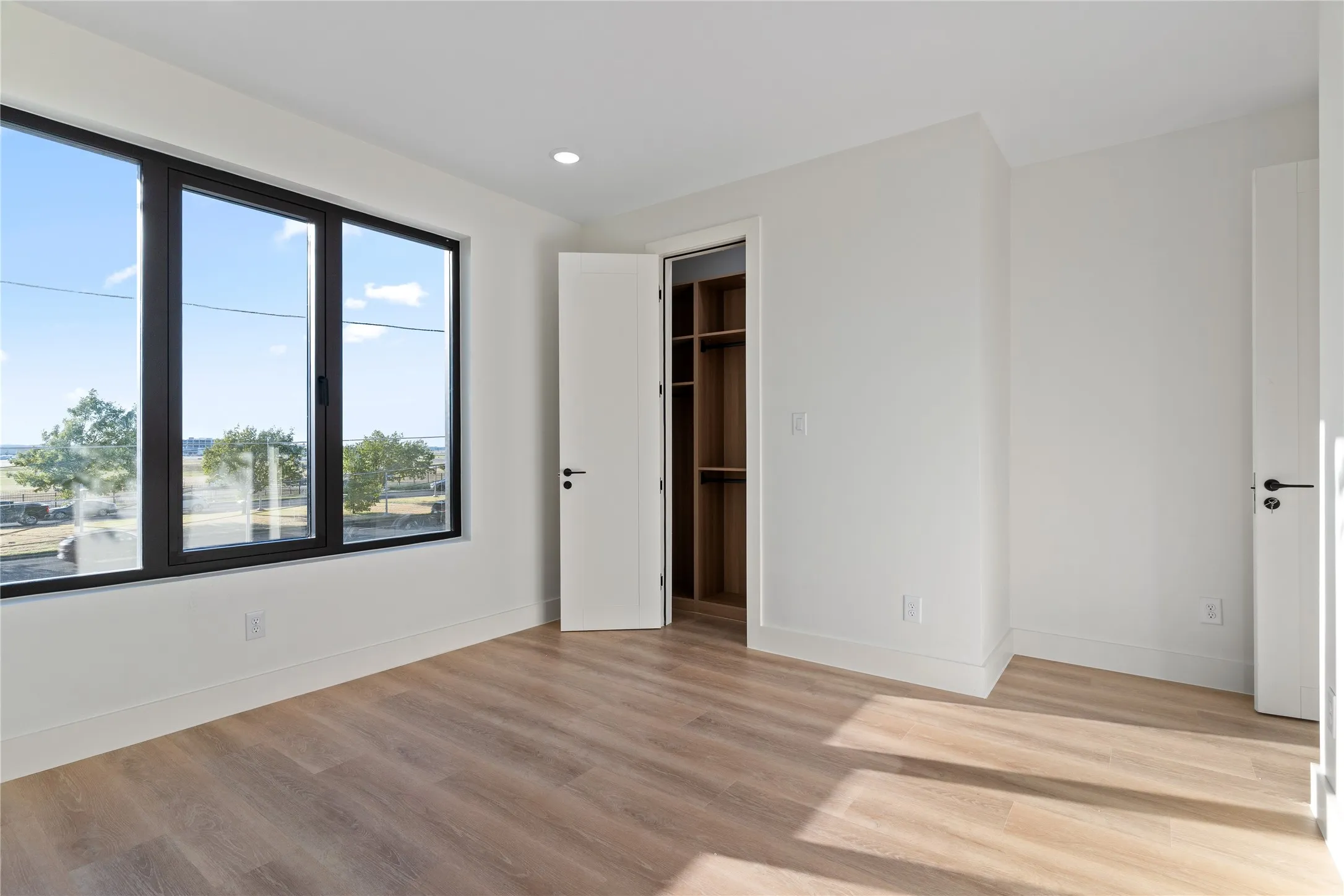 Single Family Residence For Sale in Dallas County , 6720 Mabel Avenue, Dallas, Texas 75209, 3 Bedroom, 3 Bathroom, 2 Garage spaces, 2,387 Sqft, built in 2026, mls#21406264, Real Estate Agent in Dallas, Homes For Sale in Dallas county, Homes For Sale in Dallas, Realtor in Dallas Texas, Real Estate Brokerage Independent Realty Texas, Luminita Cordes Realtor