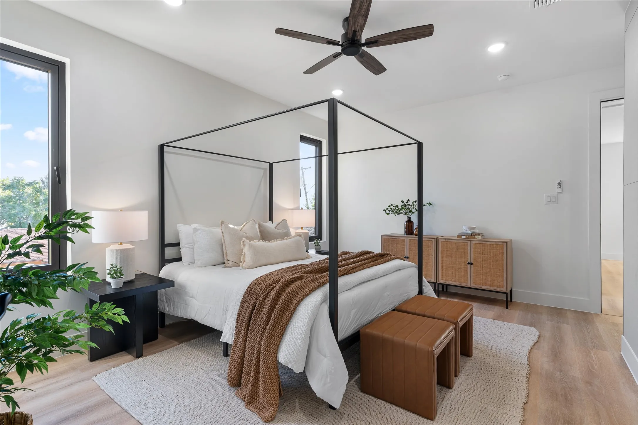 Single Family Residence For Sale in Dallas County , 6720 Mabel Avenue, Dallas, Texas 75209, 3 Bedroom, 3 Bathroom, 2 Garage spaces, 2,387 Sqft, built in 2026, mls#21406264, Real Estate Agent in Dallas, Homes For Sale in Dallas county, Homes For Sale in Dallas, Realtor in Dallas Texas, Real Estate Brokerage Independent Realty Texas, Luminita Cordes Realtor
