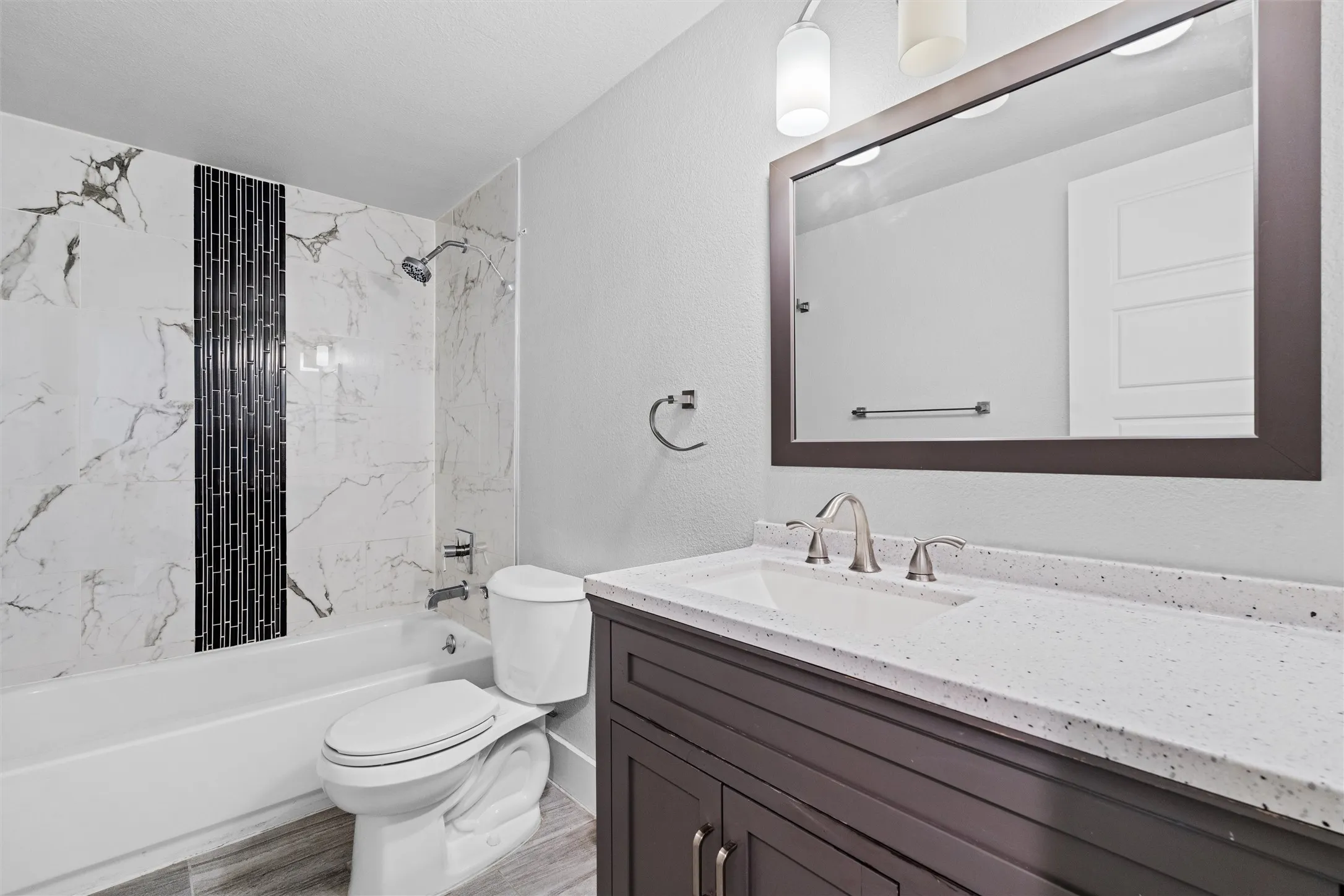 Single Family Residence For Rent in Dallas County , 3514 Larry Street, Rowlett, Texas 75088, 4 Bedroom, 2 Bathroom, Garage spaces, 1,885 Sqft, built in 1970, mls#21407974, Real Estate Agent in Rowlett, Homes For Rent in Dallas county, Homes For Rent in Rowlett, Realtor in Rowlett Texas, Real Estate Brokerage Independent Realty Texas, Luminita Cordes Realtor