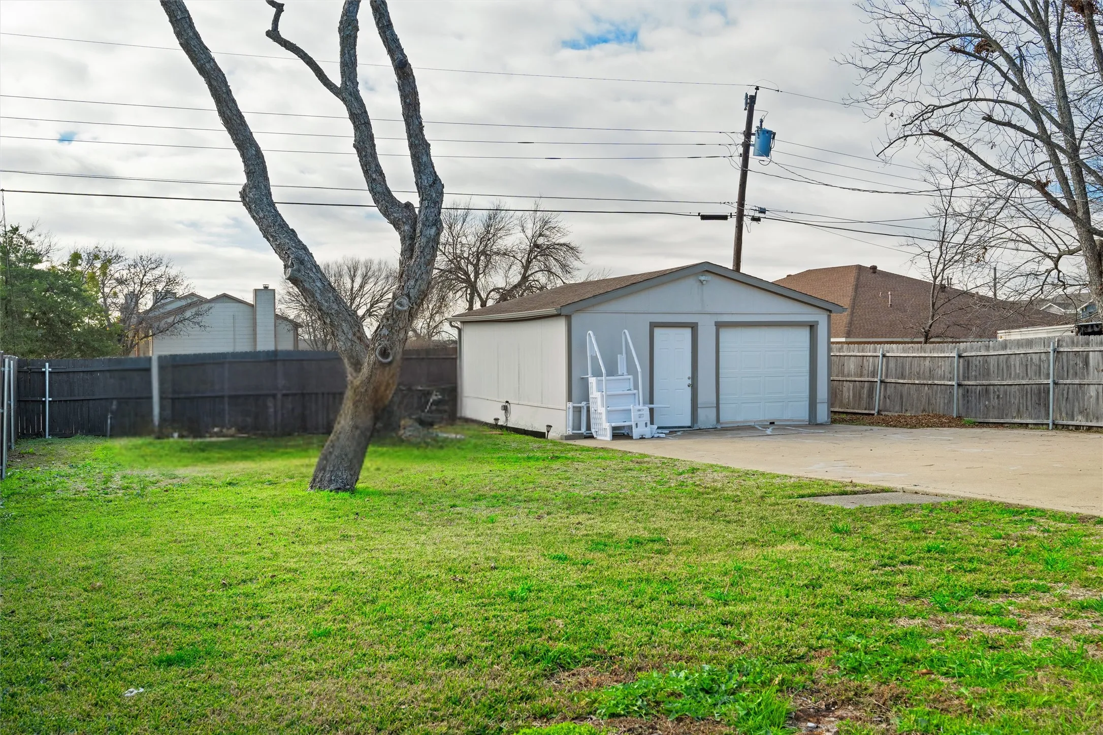 Single Family Residence For Rent in Dallas County , 3514 Larry Street, Rowlett, Texas 75088, 4 Bedroom, 2 Bathroom, Garage spaces, 1,885 Sqft, built in 1970, mls#21407974, Real Estate Agent in Rowlett, Homes For Rent in Dallas county, Homes For Rent in Rowlett, Realtor in Rowlett Texas, Real Estate Brokerage Independent Realty Texas, Luminita Cordes Realtor