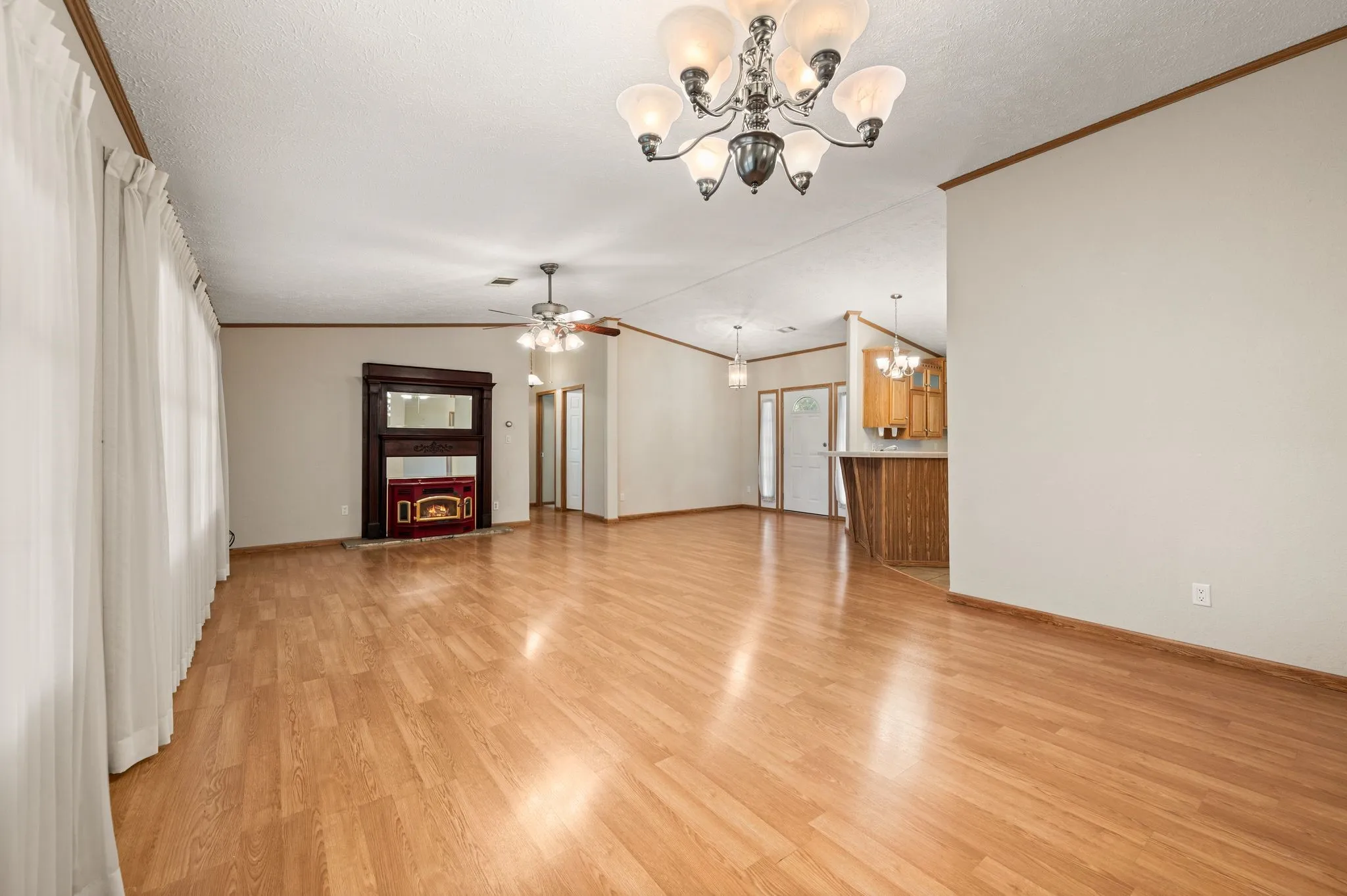 Manufactured Home For Rent in Hood County , 4103 Tolar Highway, Tolar, Texas 76476, 3 Bedroom, 2 Bathroom, 4 Garage spaces, 1,800 Sqft, built in 2003, mls#21407726, Real Estate Agent in Tolar, Homes For Rent in Hood county, Homes For Rent in Tolar, Realtor in Tolar Texas, Real Estate Brokerage Independent Realty Texas, Luminita Cordes Realtor