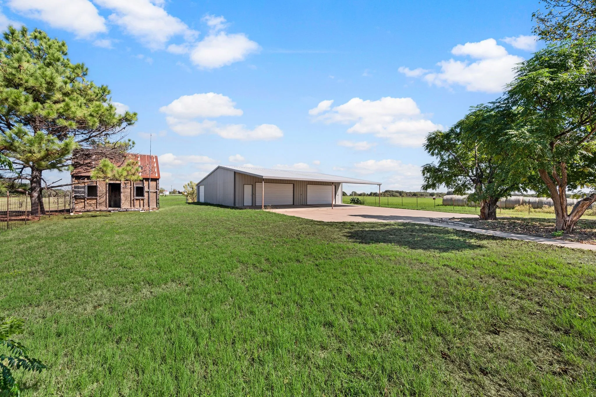 Manufactured Home For Rent in Hood County , 4103 Tolar Highway, Tolar, Texas 76476, 3 Bedroom, 2 Bathroom, 4 Garage spaces, 1,800 Sqft, built in 2003, mls#21407726, Real Estate Agent in Tolar, Homes For Rent in Hood county, Homes For Rent in Tolar, Realtor in Tolar Texas, Real Estate Brokerage Independent Realty Texas, Luminita Cordes Realtor