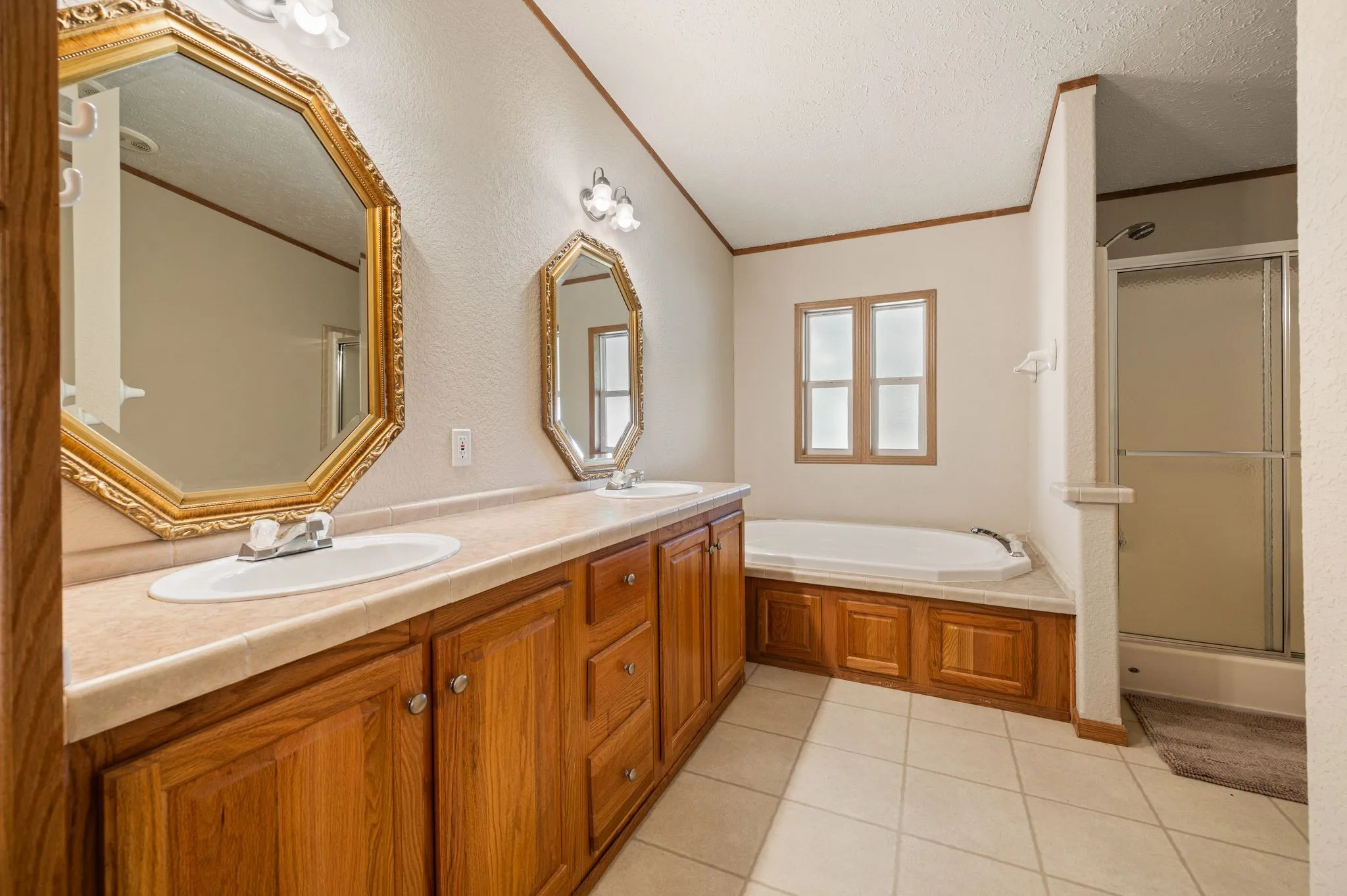 Manufactured Home For Rent in Hood County , 4103 Tolar Highway, Tolar, Texas 76476, 3 Bedroom, 2 Bathroom, 4 Garage spaces, 1,800 Sqft, built in 2003, mls#21407726, Real Estate Agent in Tolar, Homes For Rent in Hood county, Homes For Rent in Tolar, Realtor in Tolar Texas, Real Estate Brokerage Independent Realty Texas, Luminita Cordes Realtor