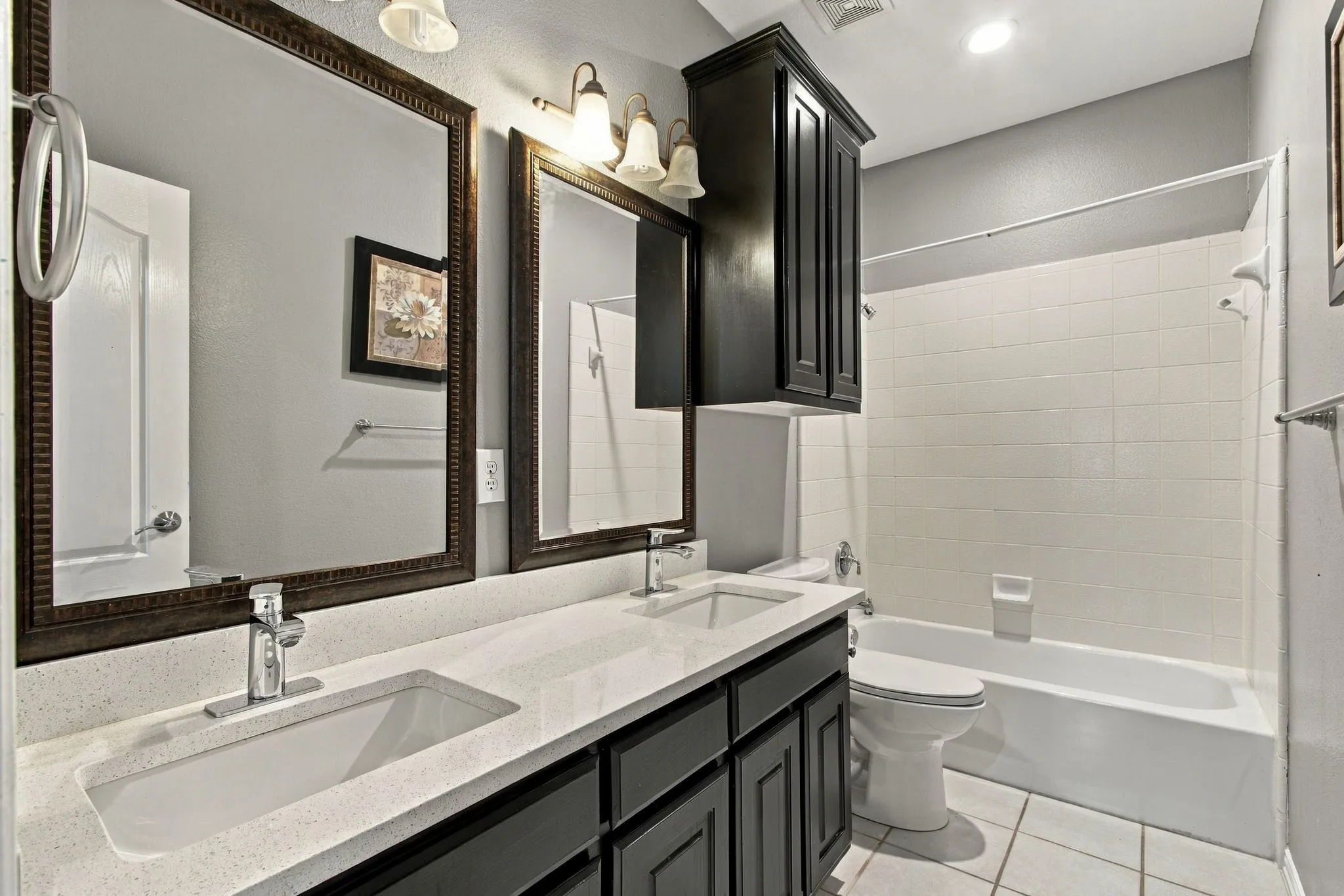 Single Family Residence For Sale in Denton County , 1833 Auburn Drive, Carrollton, Texas 75007, 4 Bedroom, 3 Bathroom, 2 Garage spaces, 3,717 Sqft, built in 2001, mls#21401664, Real Estate Agent in Carrollton, Homes For Sale in Denton county, Homes For Sale in Carrollton, Realtor in Carrollton Texas, Real Estate Brokerage Independent Realty Texas, Luminita Cordes Realtor