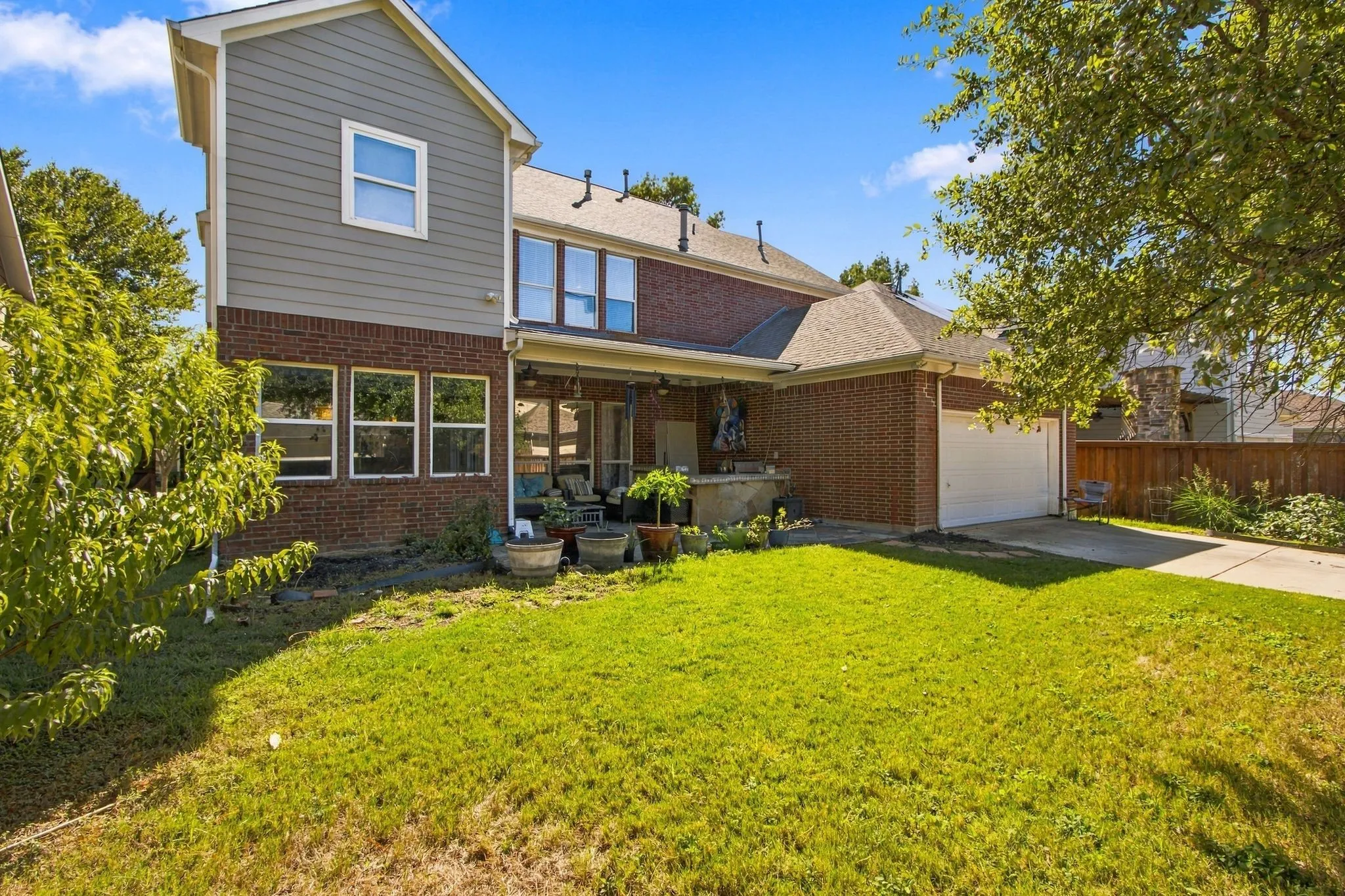 Single Family Residence For Sale in Denton County , 1833 Auburn Drive, Carrollton, Texas 75007, 4 Bedroom, 3 Bathroom, 2 Garage spaces, 3,717 Sqft, built in 2001, mls#21401664, Real Estate Agent in Carrollton, Homes For Sale in Denton county, Homes For Sale in Carrollton, Realtor in Carrollton Texas, Real Estate Brokerage Independent Realty Texas, Luminita Cordes Realtor