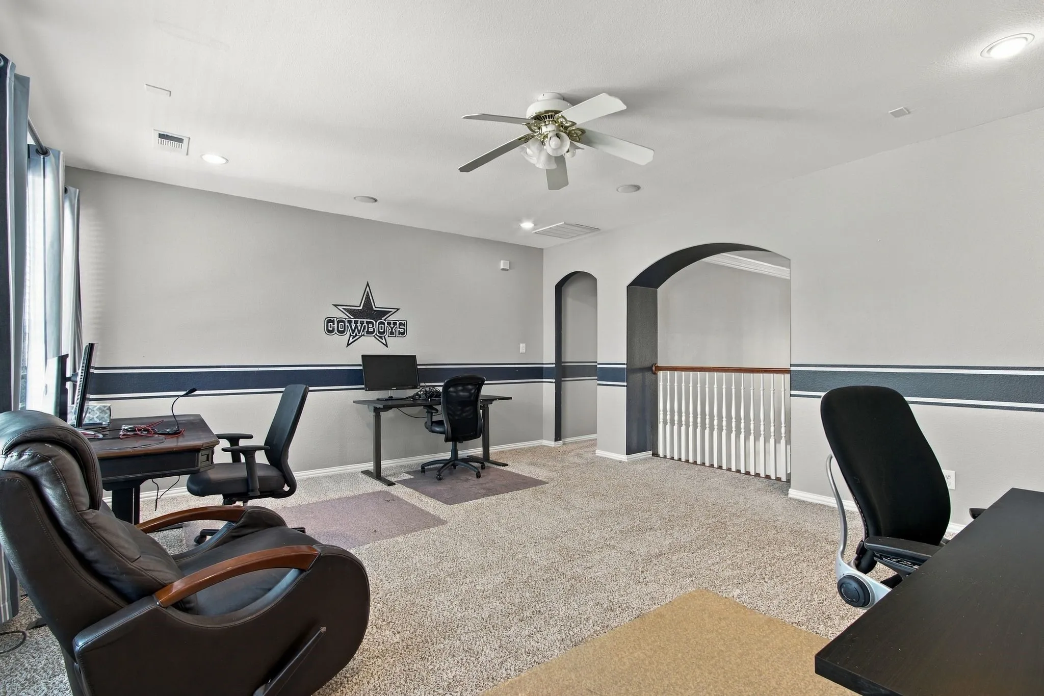 Single Family Residence For Sale in Denton County , 1833 Auburn Drive, Carrollton, Texas 75007, 4 Bedroom, 3 Bathroom, 2 Garage spaces, 3,717 Sqft, built in 2001, mls#21401664, Real Estate Agent in Carrollton, Homes For Sale in Denton county, Homes For Sale in Carrollton, Realtor in Carrollton Texas, Real Estate Brokerage Independent Realty Texas, Luminita Cordes Realtor