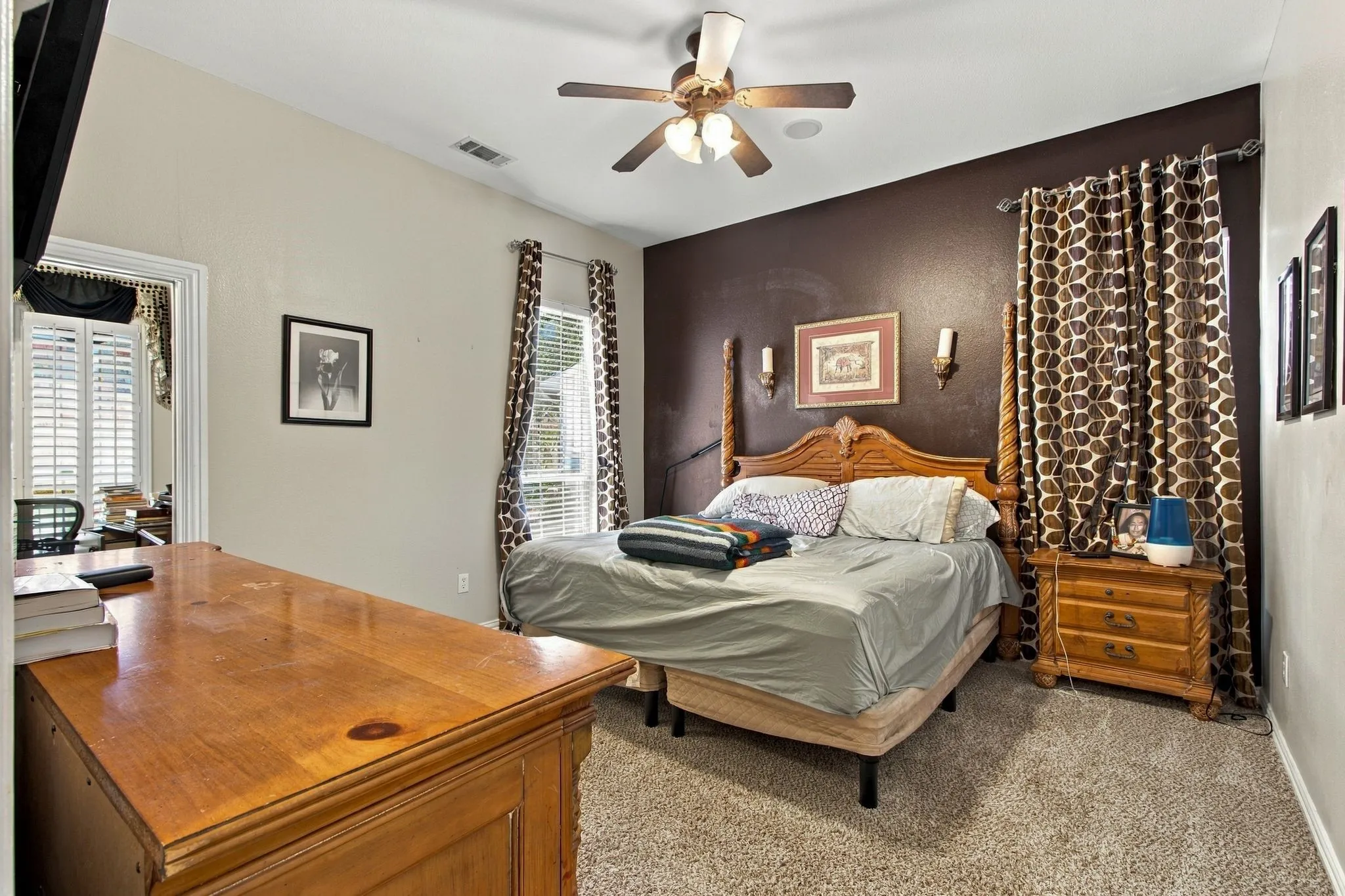 Single Family Residence For Sale in Denton County , 1833 Auburn Drive, Carrollton, Texas 75007, 4 Bedroom, 3 Bathroom, 2 Garage spaces, 3,717 Sqft, built in 2001, mls#21401664, Real Estate Agent in Carrollton, Homes For Sale in Denton county, Homes For Sale in Carrollton, Realtor in Carrollton Texas, Real Estate Brokerage Independent Realty Texas, Luminita Cordes Realtor