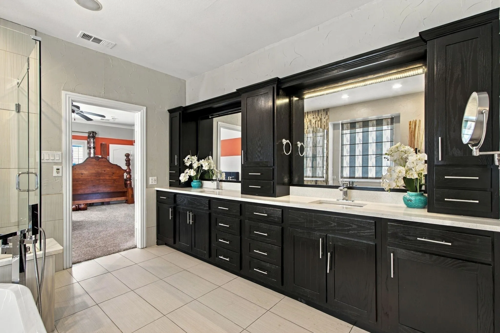 Single Family Residence For Sale in Denton County , 1833 Auburn Drive, Carrollton, Texas 75007, 4 Bedroom, 3 Bathroom, 2 Garage spaces, 3,717 Sqft, built in 2001, mls#21401664, Real Estate Agent in Carrollton, Homes For Sale in Denton county, Homes For Sale in Carrollton, Realtor in Carrollton Texas, Real Estate Brokerage Independent Realty Texas, Luminita Cordes Realtor