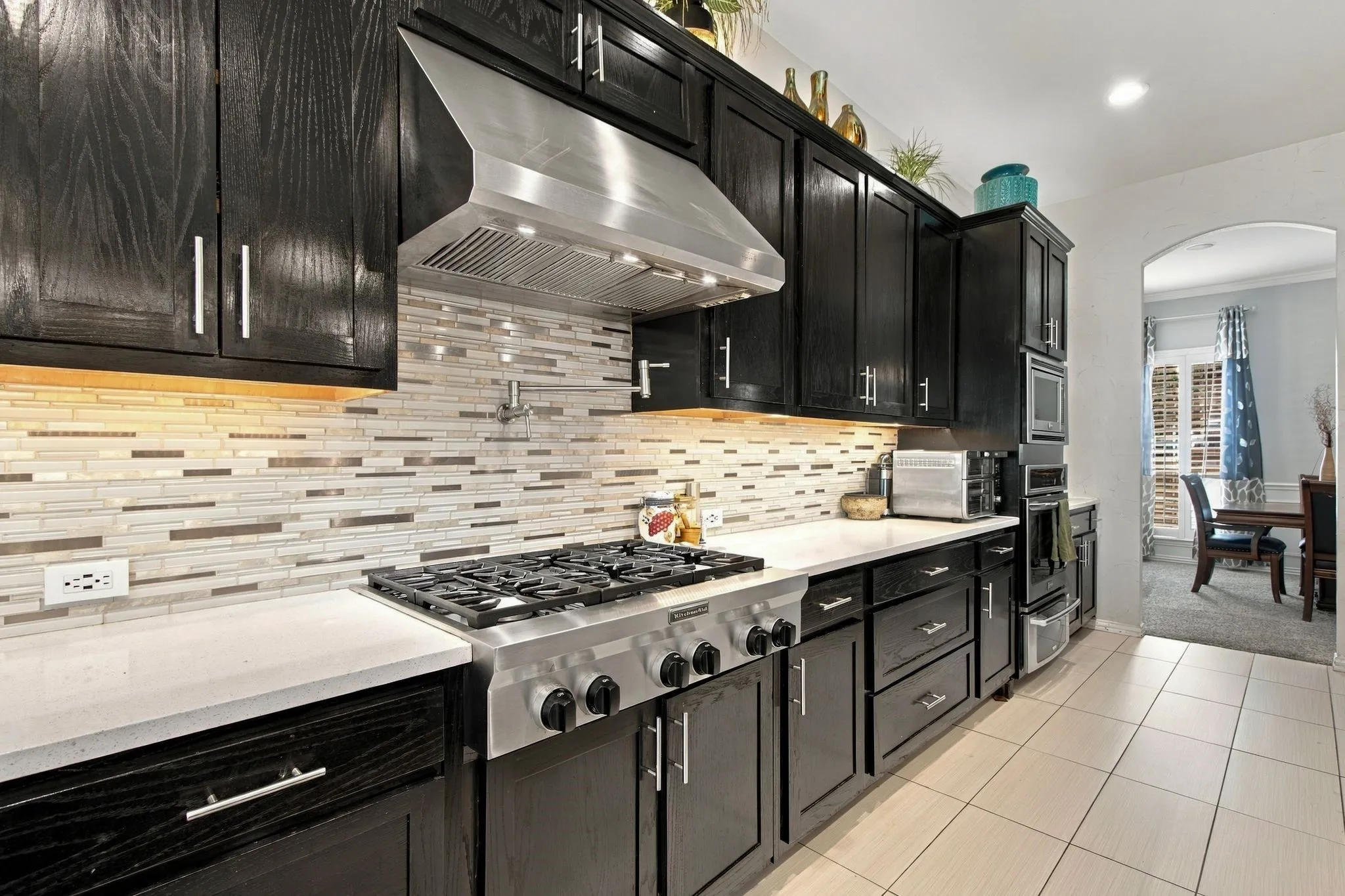 Single Family Residence For Sale in Denton County , 1833 Auburn Drive, Carrollton, Texas 75007, 4 Bedroom, 3 Bathroom, 2 Garage spaces, 3,717 Sqft, built in 2001, mls#21401664, Real Estate Agent in Carrollton, Homes For Sale in Denton county, Homes For Sale in Carrollton, Realtor in Carrollton Texas, Real Estate Brokerage Independent Realty Texas, Luminita Cordes Realtor