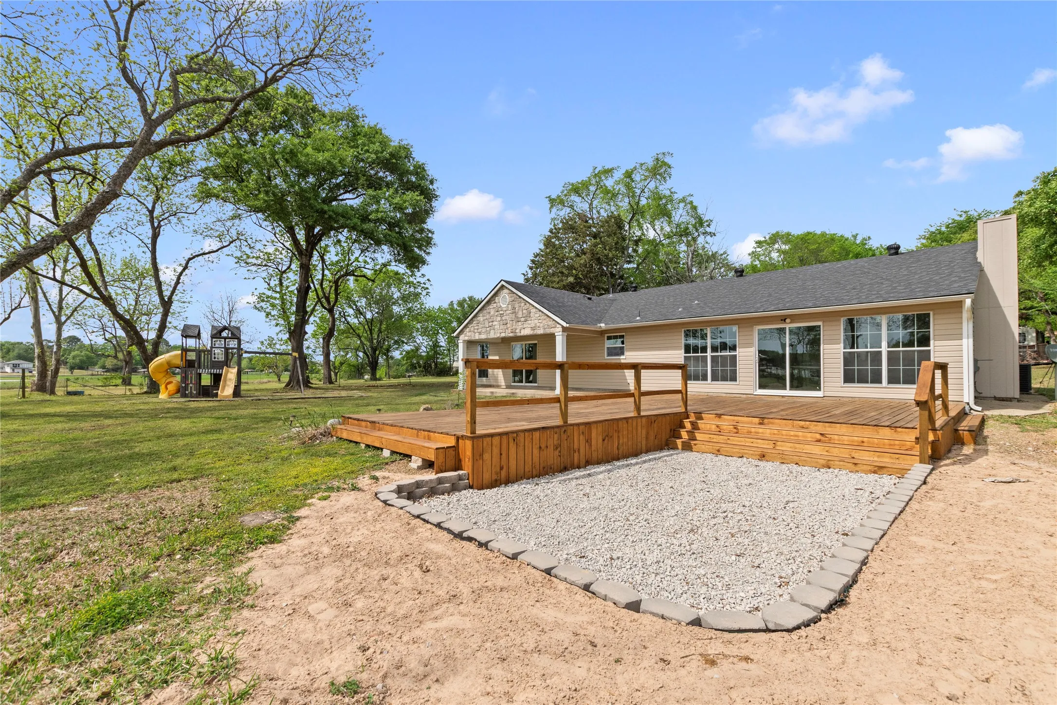 Single Family Residence For Sale in Henderson County , 109 Arrow Way, Gun Barrel City, Texas 75156, 4 Bedroom, 3 Bathroom, Garage spaces, 2,665 Sqft, built in 0, mls#21404261, Real Estate Agent in Gun Barrel City, Homes For Sale in Henderson county, Homes For Sale in Gun Barrel City, Realtor in Gun Barrel City Texas, Real Estate Brokerage Independent Realty Texas, Luminita Cordes Realtor