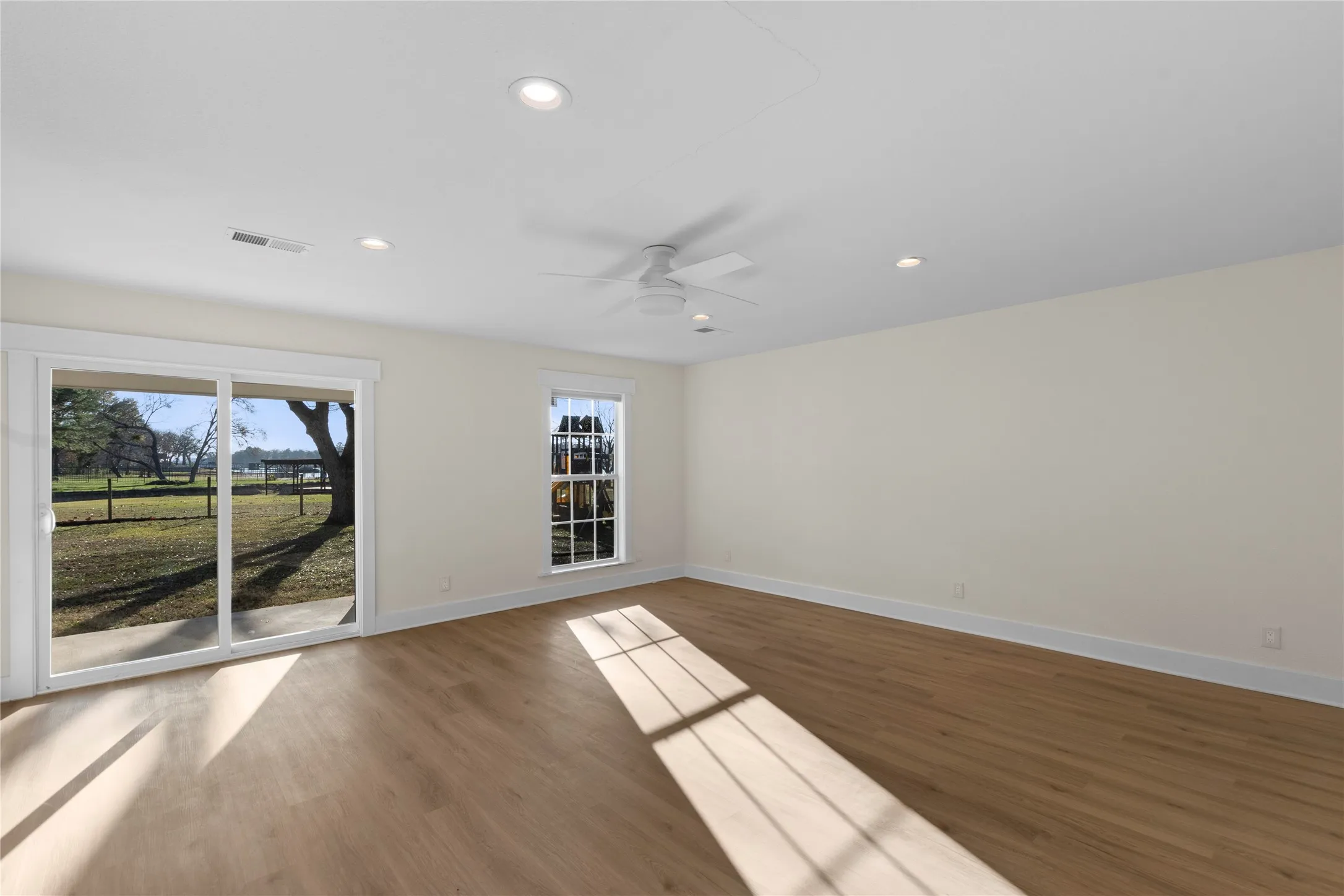 Single Family Residence For Sale in Henderson County , 109 Arrow Way, Gun Barrel City, Texas 75156, 4 Bedroom, 3 Bathroom, Garage spaces, 2,665 Sqft, built in 0, mls#21404261, Real Estate Agent in Gun Barrel City, Homes For Sale in Henderson county, Homes For Sale in Gun Barrel City, Realtor in Gun Barrel City Texas, Real Estate Brokerage Independent Realty Texas, Luminita Cordes Realtor