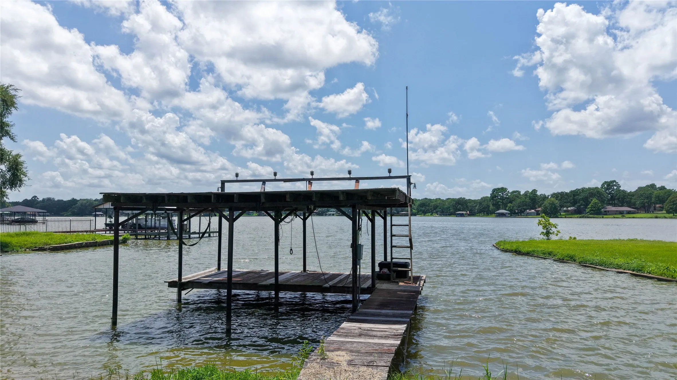 Photo taken when lake is at full pool.