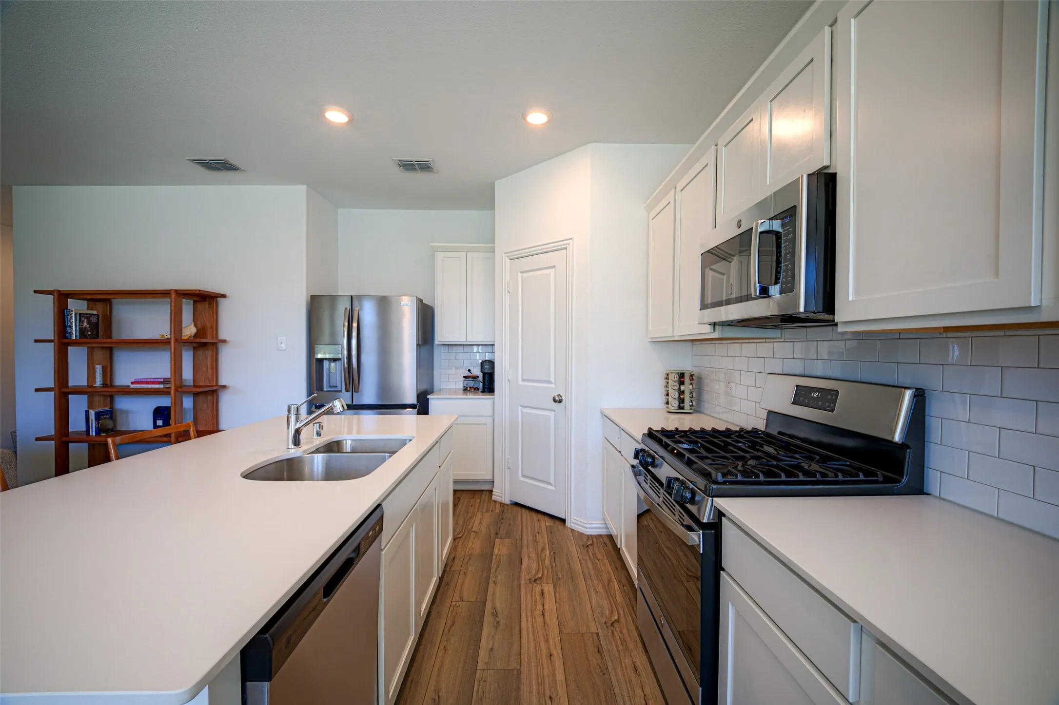 Single Family Residence For Sale in Collin County , 1203 Mahogany Lane, Princeton, Texas 75407, 4 Bedroom, 2 Bathroom, 2 Garage spaces, 1,835 Sqft, built in 2022, mls#21408056, Real Estate Agent in Princeton, Homes For Sale in Collin county, Homes For Sale in Princeton, Realtor in Princeton Texas, Real Estate Brokerage Independent Realty Texas, Luminita Cordes Realtor