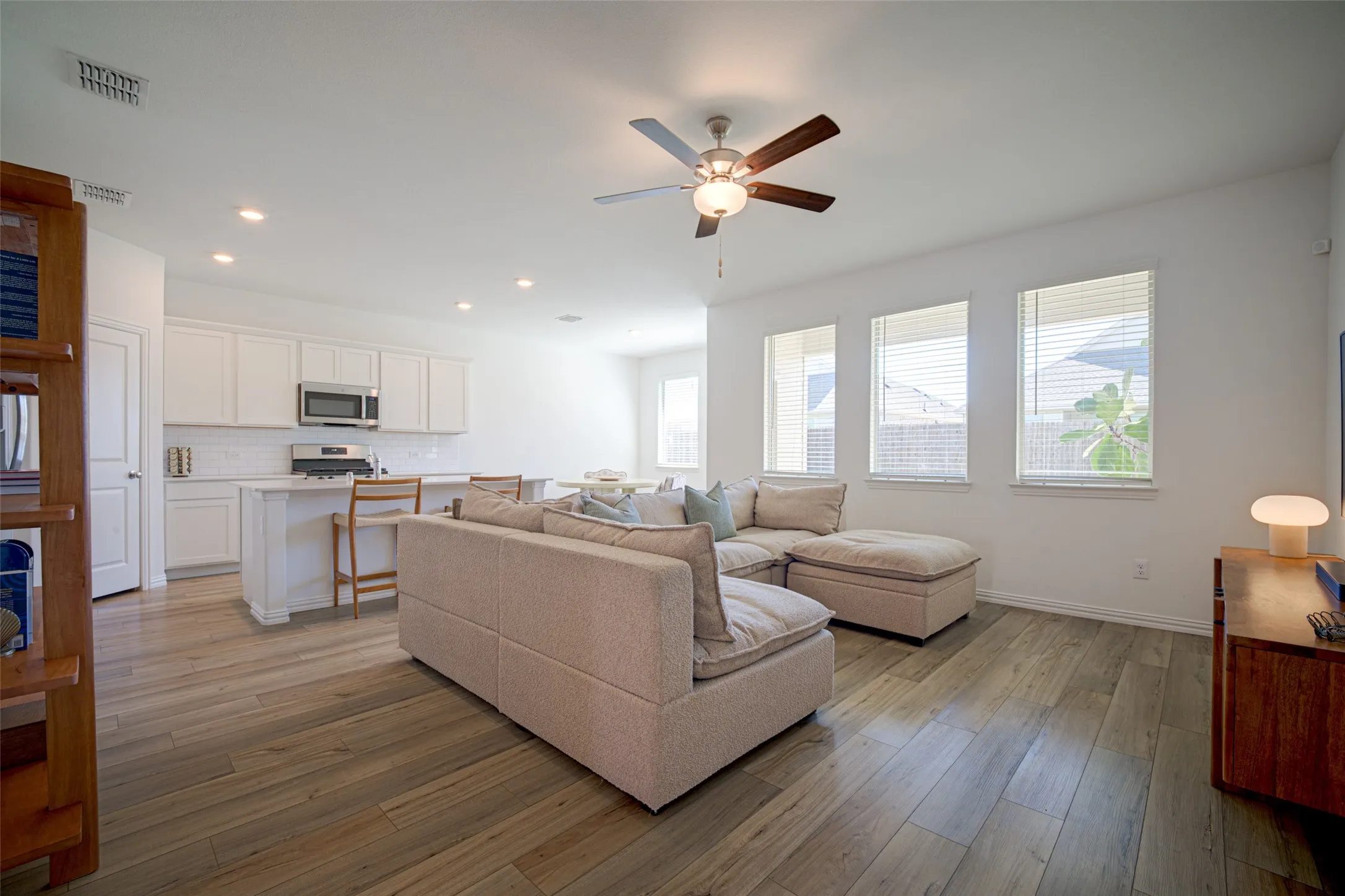 Single Family Residence For Sale in Collin County , 1203 Mahogany Lane, Princeton, Texas 75407, 4 Bedroom, 2 Bathroom, 2 Garage spaces, 1,835 Sqft, built in 2022, mls#21408056, Real Estate Agent in Princeton, Homes For Sale in Collin county, Homes For Sale in Princeton, Realtor in Princeton Texas, Real Estate Brokerage Independent Realty Texas, Luminita Cordes Realtor
