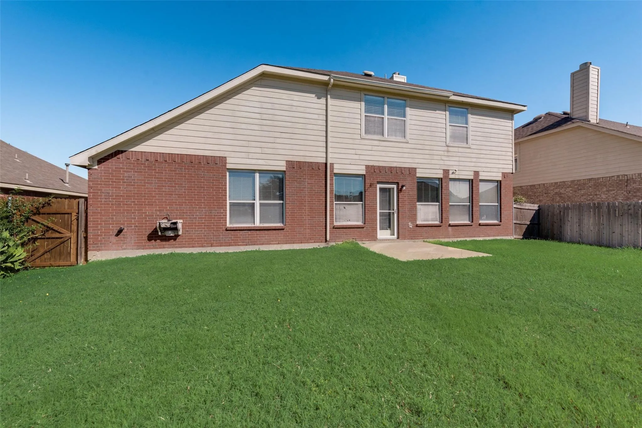 Single Family Residence For Rent in Tarrant County , 110 Millington Trail, Mansfield, Texas 76063, 4 Bedroom, 3 Bathroom, 2 Garage spaces, 2,664 Sqft, built in 2002, mls#21407035, Real Estate Agent in Mansfield, Homes For Rent in Tarrant county, Homes For Rent in Mansfield, Realtor in Mansfield Texas, Real Estate Brokerage Independent Realty Texas, Luminita Cordes Realtor