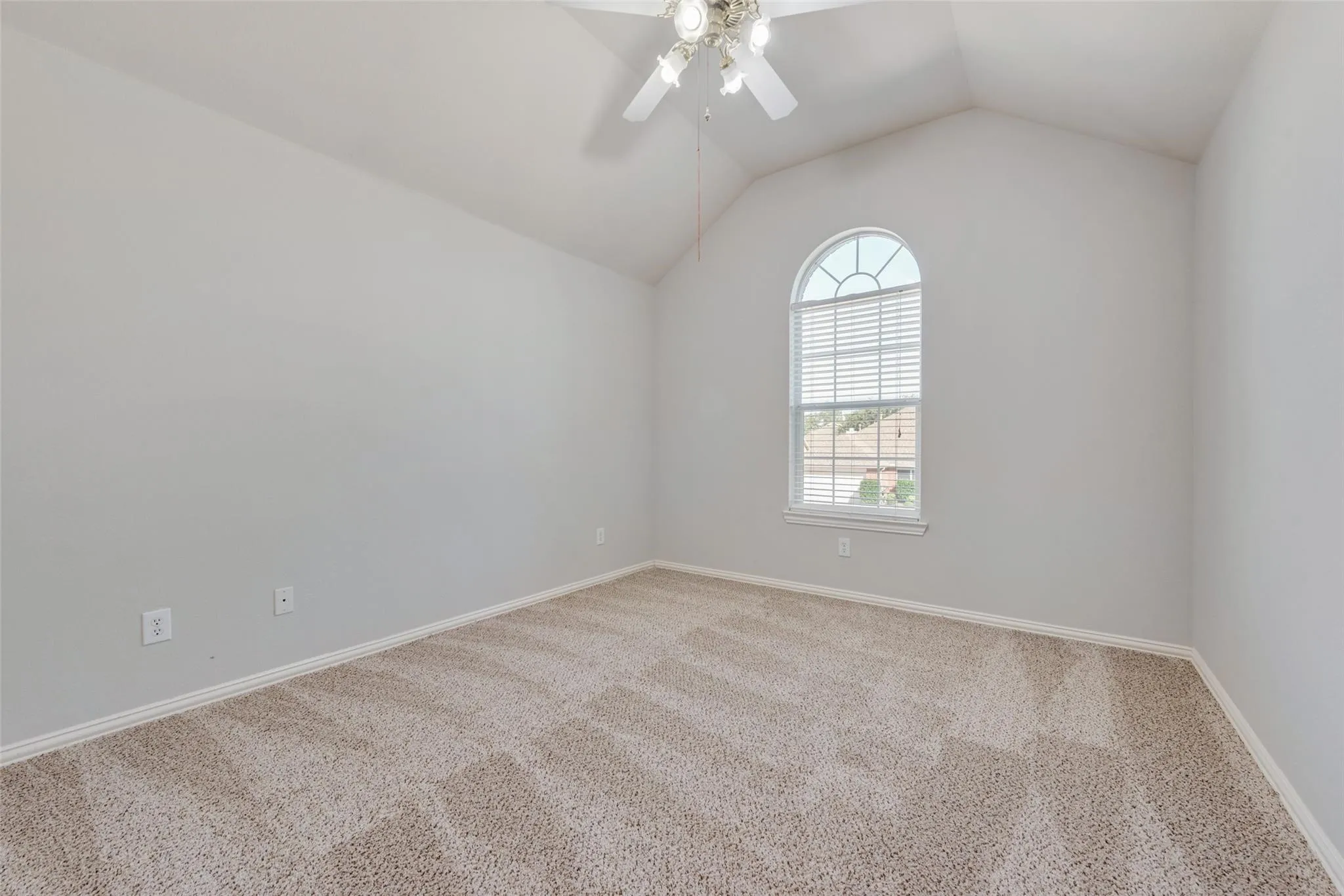 Single Family Residence For Rent in Tarrant County , 110 Millington Trail, Mansfield, Texas 76063, 4 Bedroom, 3 Bathroom, 2 Garage spaces, 2,664 Sqft, built in 2002, mls#21407035, Real Estate Agent in Mansfield, Homes For Rent in Tarrant county, Homes For Rent in Mansfield, Realtor in Mansfield Texas, Real Estate Brokerage Independent Realty Texas, Luminita Cordes Realtor