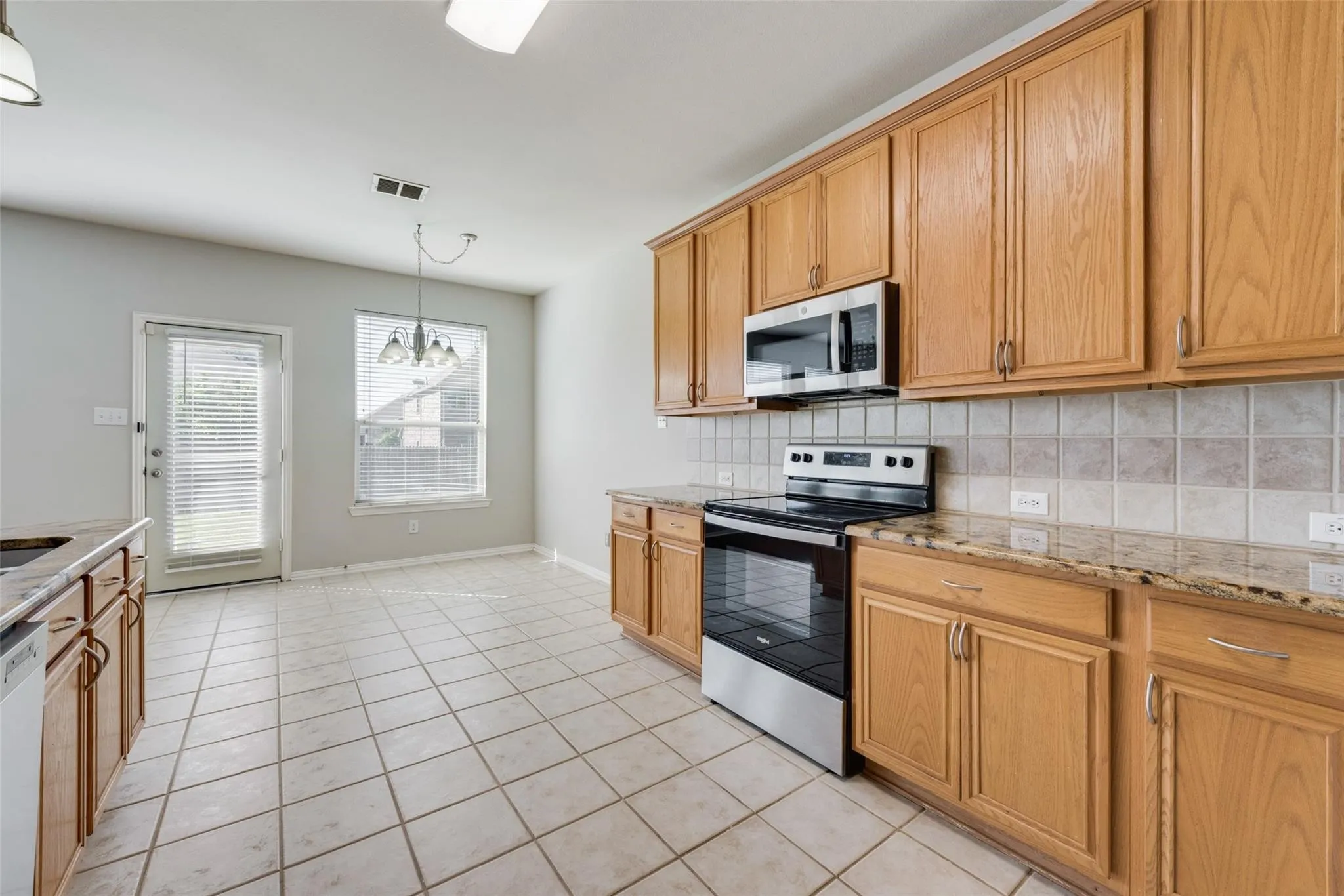 Single Family Residence For Rent in Tarrant County , 110 Millington Trail, Mansfield, Texas 76063, 4 Bedroom, 3 Bathroom, 2 Garage spaces, 2,664 Sqft, built in 2002, mls#21407035, Real Estate Agent in Mansfield, Homes For Rent in Tarrant county, Homes For Rent in Mansfield, Realtor in Mansfield Texas, Real Estate Brokerage Independent Realty Texas, Luminita Cordes Realtor