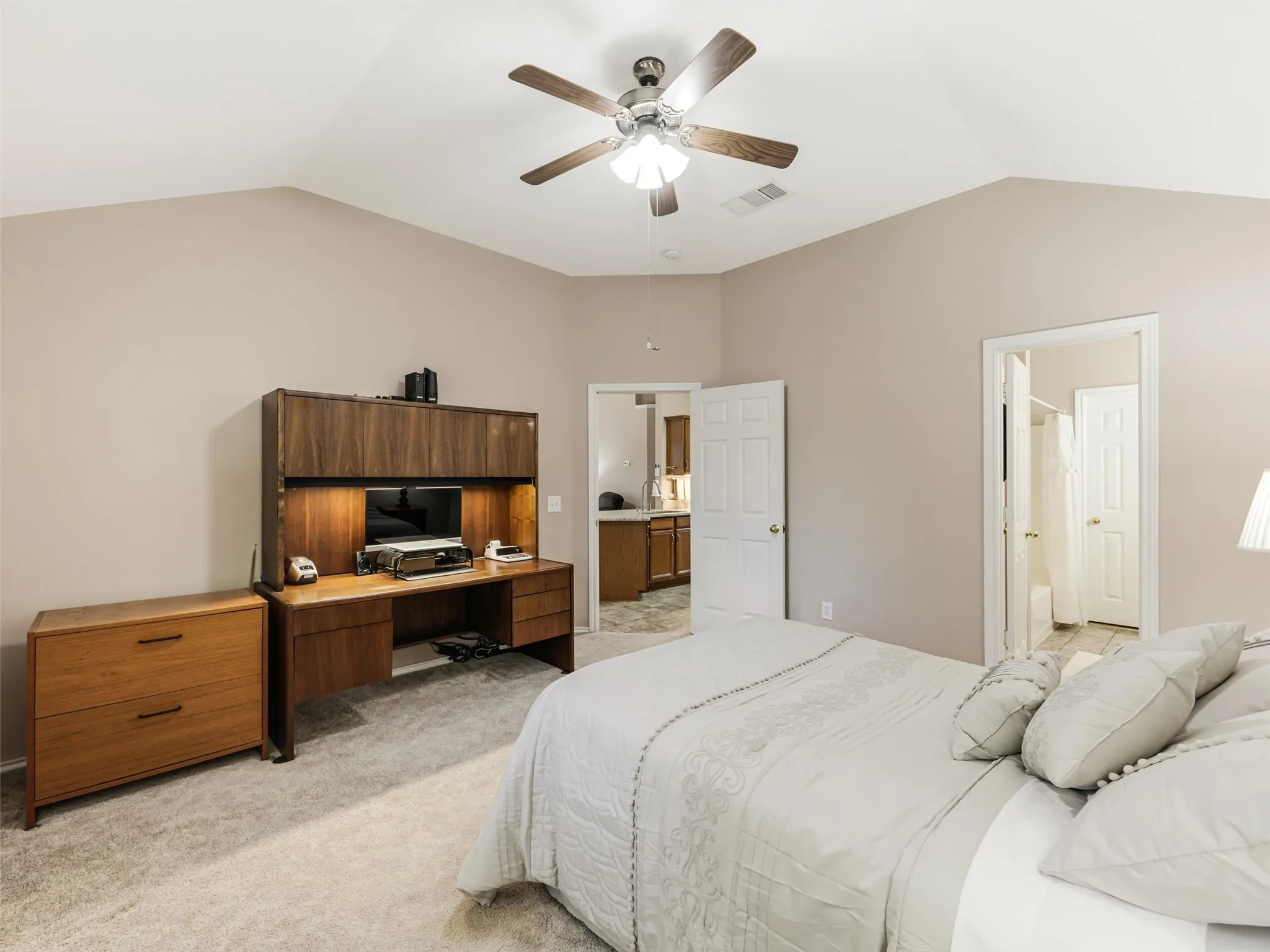 Oversize primary bedroom