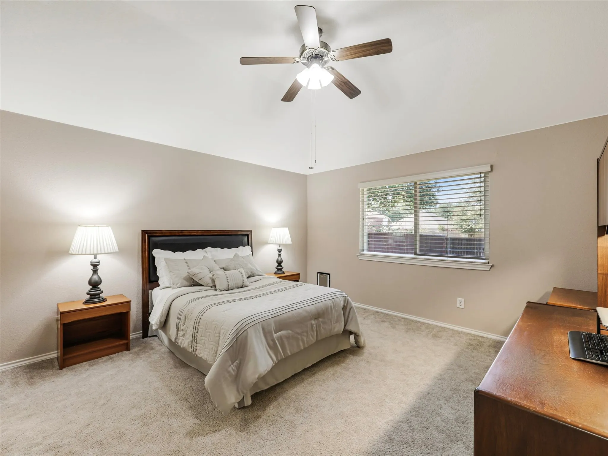 Oversize Primary bedroom with vaulted ceiling
