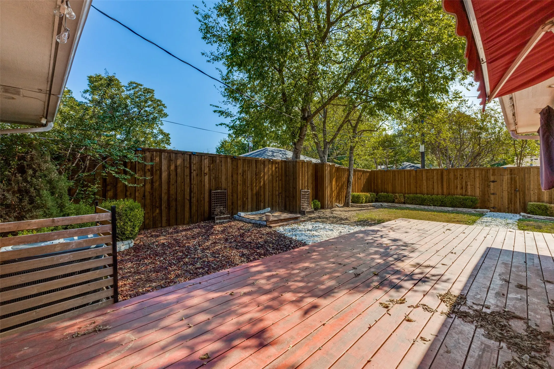 Single Family Residence For Sale in Dallas County , 10248 San Lorenzo Drive, Dallas, Texas 75228, 3 Bedroom, 2 Bathroom, 1 Garage spaces, 1,597 Sqft, built in 1954, mls#21405893, Real Estate Agent in Dallas, Homes For Sale in Dallas county, Homes For Sale in Dallas, Realtor in Dallas Texas, Real Estate Brokerage Independent Realty Texas, Luminita Cordes Realtor
