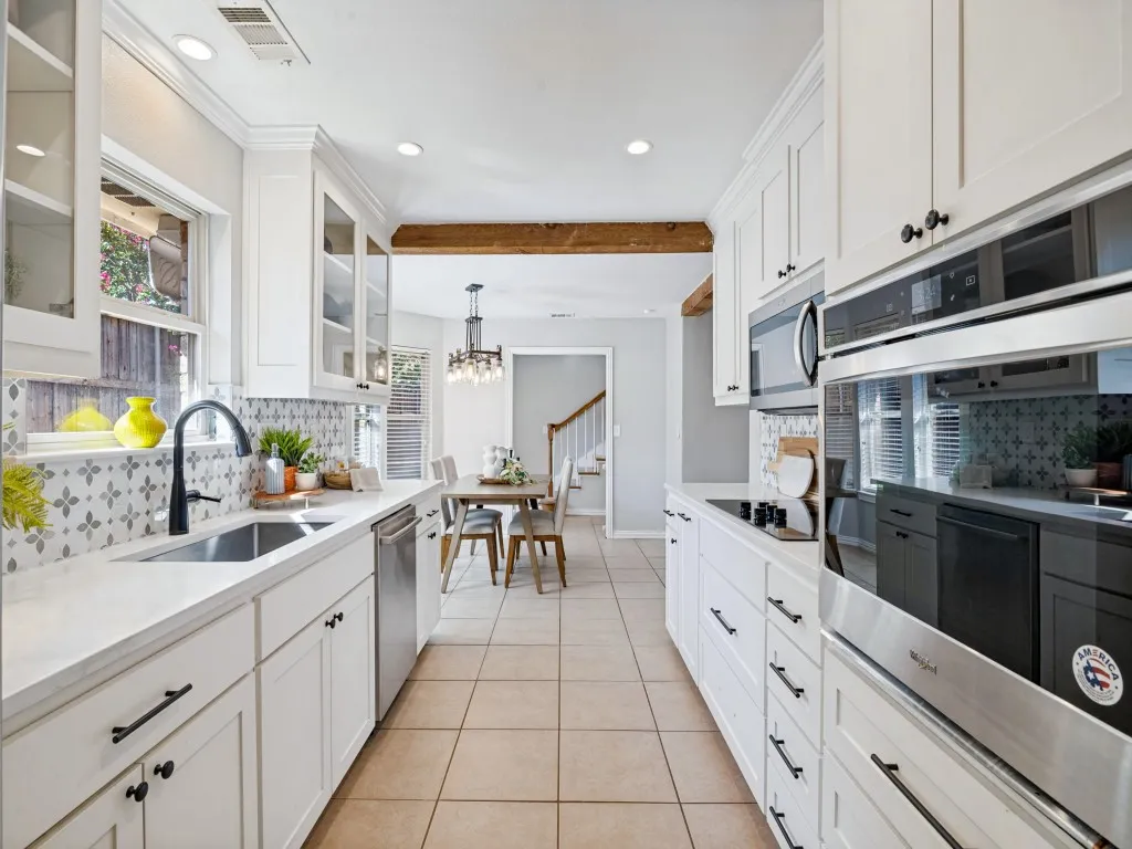 Single Family Residence For Sale in Dallas County , 1811 Centenary Drive, Richardson, Texas 75081, 4 Bedroom, 3 Bathroom, 2 Garage spaces, 2,850 Sqft, built in 1973, mls#21407770, Real Estate Agent in Richardson, Homes For Sale in Dallas county, Homes For Sale in Richardson, Realtor in Richardson Texas, Real Estate Brokerage Independent Realty Texas, Luminita Cordes Realtor