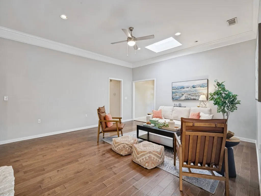 Single Family Residence For Sale in Dallas County , 1811 Centenary Drive, Richardson, Texas 75081, 4 Bedroom, 3 Bathroom, 2 Garage spaces, 2,850 Sqft, built in 1973, mls#21407770, Real Estate Agent in Richardson, Homes For Sale in Dallas county, Homes For Sale in Richardson, Realtor in Richardson Texas, Real Estate Brokerage Independent Realty Texas, Luminita Cordes Realtor