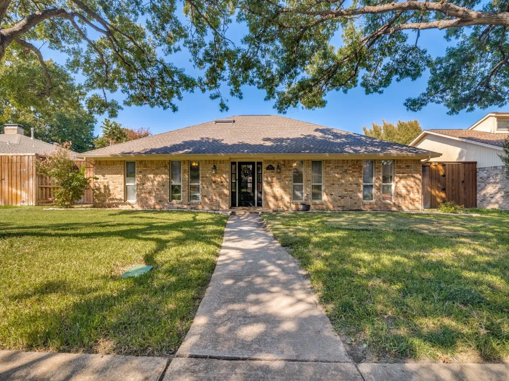 Single Family Residence For Sale