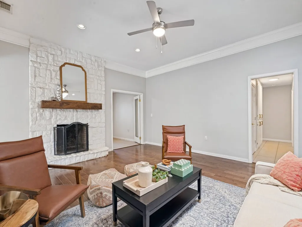 Single Family Residence For Sale in Dallas County , 1811 Centenary Drive, Richardson, Texas 75081, 4 Bedroom, 3 Bathroom, 2 Garage spaces, 2,850 Sqft, built in 1973, mls#21407770, Real Estate Agent in Richardson, Homes For Sale in Dallas county, Homes For Sale in Richardson, Realtor in Richardson Texas, Real Estate Brokerage Independent Realty Texas, Luminita Cordes Realtor