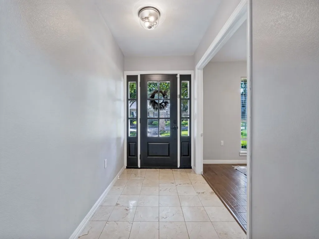 Single Family Residence For Sale in Dallas County , 1811 Centenary Drive, Richardson, Texas 75081, 4 Bedroom, 3 Bathroom, 2 Garage spaces, 2,850 Sqft, built in 1973, mls#21407770, Real Estate Agent in Richardson, Homes For Sale in Dallas county, Homes For Sale in Richardson, Realtor in Richardson Texas, Real Estate Brokerage Independent Realty Texas, Luminita Cordes Realtor