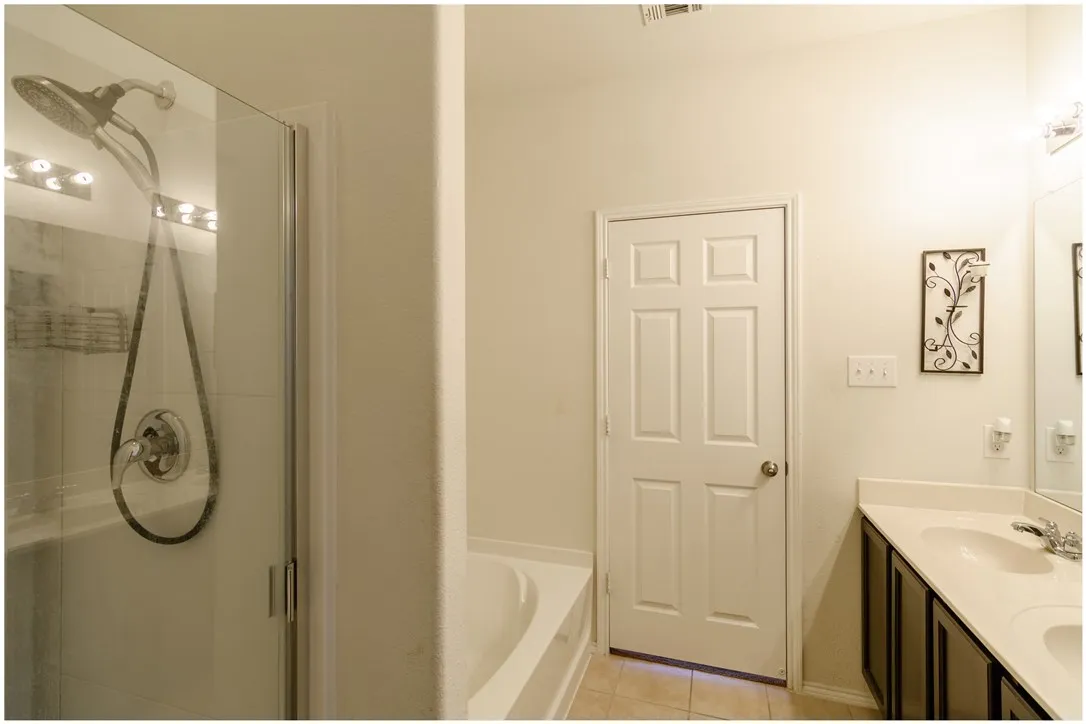 Single Family Residence For Rent in Tarrant County , 2405 Gelbray Place, Fort Worth, Texas 76131, 3 Bedroom, 2 Bathroom, 2 Garage spaces, 1,621 Sqft, built in 2013, mls#21408061, Real Estate Agent in Fort Worth, Homes For Rent in Tarrant county, Homes For Rent in Fort Worth, Realtor in Fort Worth Texas, Real Estate Brokerage Independent Realty Texas, Luminita Cordes Realtor