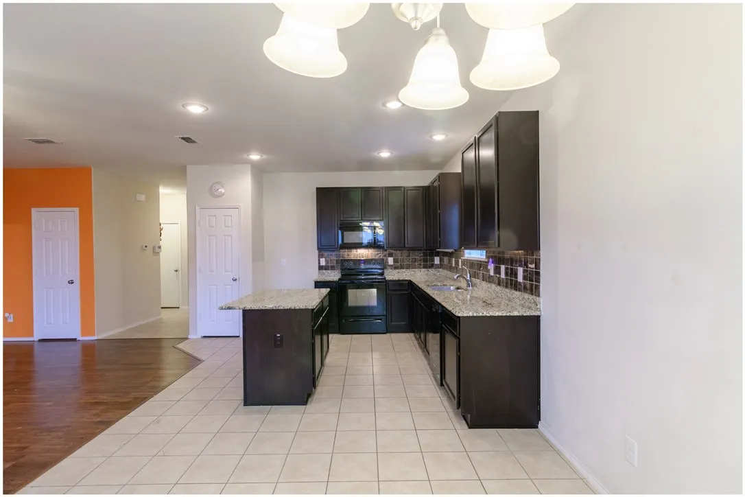 Single Family Residence For Rent in Tarrant County , 2405 Gelbray Place, Fort Worth, Texas 76131, 3 Bedroom, 2 Bathroom, 2 Garage spaces, 1,621 Sqft, built in 2013, mls#21408061, Real Estate Agent in Fort Worth, Homes For Rent in Tarrant county, Homes For Rent in Fort Worth, Realtor in Fort Worth Texas, Real Estate Brokerage Independent Realty Texas, Luminita Cordes Realtor
