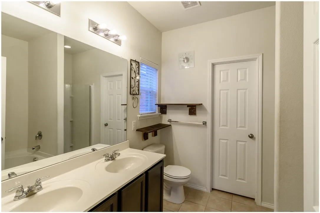 Single Family Residence For Rent in Tarrant County , 2405 Gelbray Place, Fort Worth, Texas 76131, 3 Bedroom, 2 Bathroom, 2 Garage spaces, 1,621 Sqft, built in 2013, mls#21408061, Real Estate Agent in Fort Worth, Homes For Rent in Tarrant county, Homes For Rent in Fort Worth, Realtor in Fort Worth Texas, Real Estate Brokerage Independent Realty Texas, Luminita Cordes Realtor