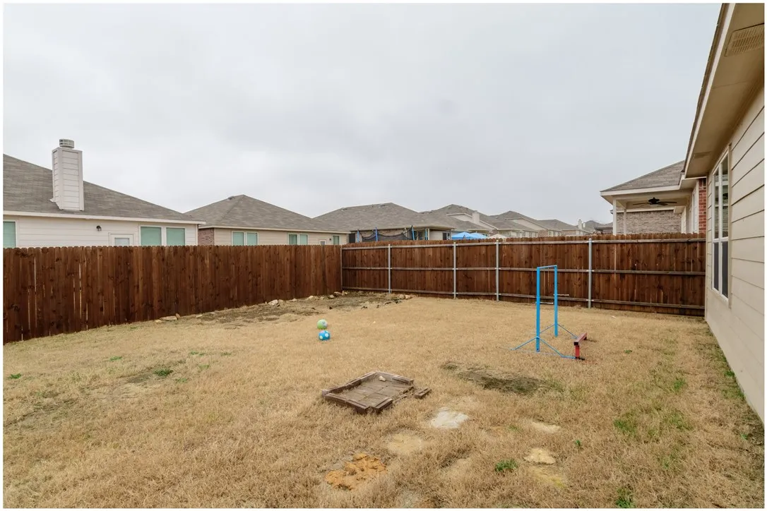 Single Family Residence For Rent in Tarrant County , 2405 Gelbray Place, Fort Worth, Texas 76131, 3 Bedroom, 2 Bathroom, 2 Garage spaces, 1,621 Sqft, built in 2013, mls#21408061, Real Estate Agent in Fort Worth, Homes For Rent in Tarrant county, Homes For Rent in Fort Worth, Realtor in Fort Worth Texas, Real Estate Brokerage Independent Realty Texas, Luminita Cordes Realtor
