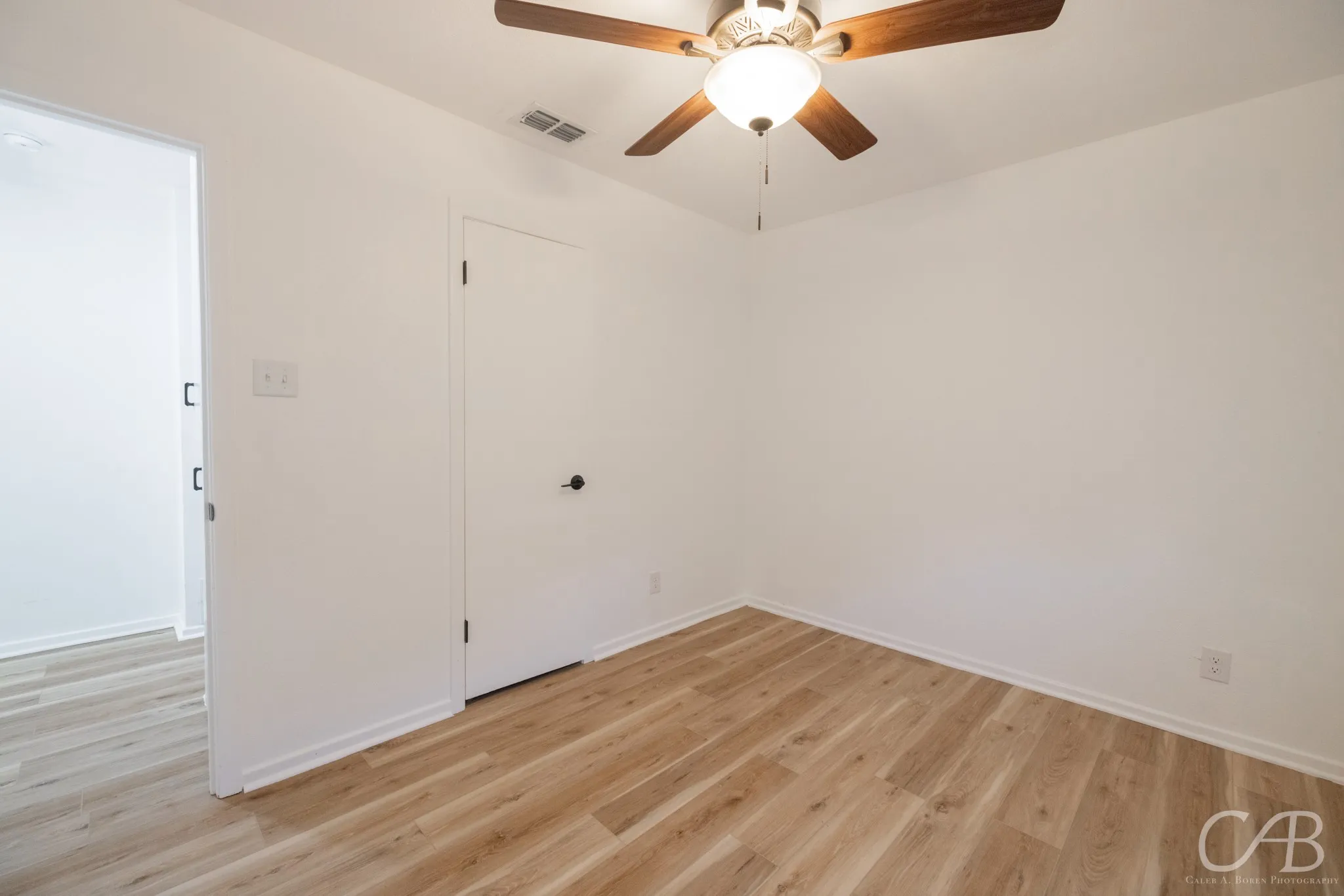 Single Family Residence For Rent in Taylor County , 2217 Bel Air Drive, Abilene, Texas 79603, 3 Bedroom, 2 Bathroom, Garage spaces, 1,248 Sqft, built in 1960, mls#21408041, Real Estate Agent in Abilene, Homes For Rent in Taylor county, Homes For Rent in Abilene, Realtor in Abilene Texas, Real Estate Brokerage Independent Realty Texas, Luminita Cordes Realtor