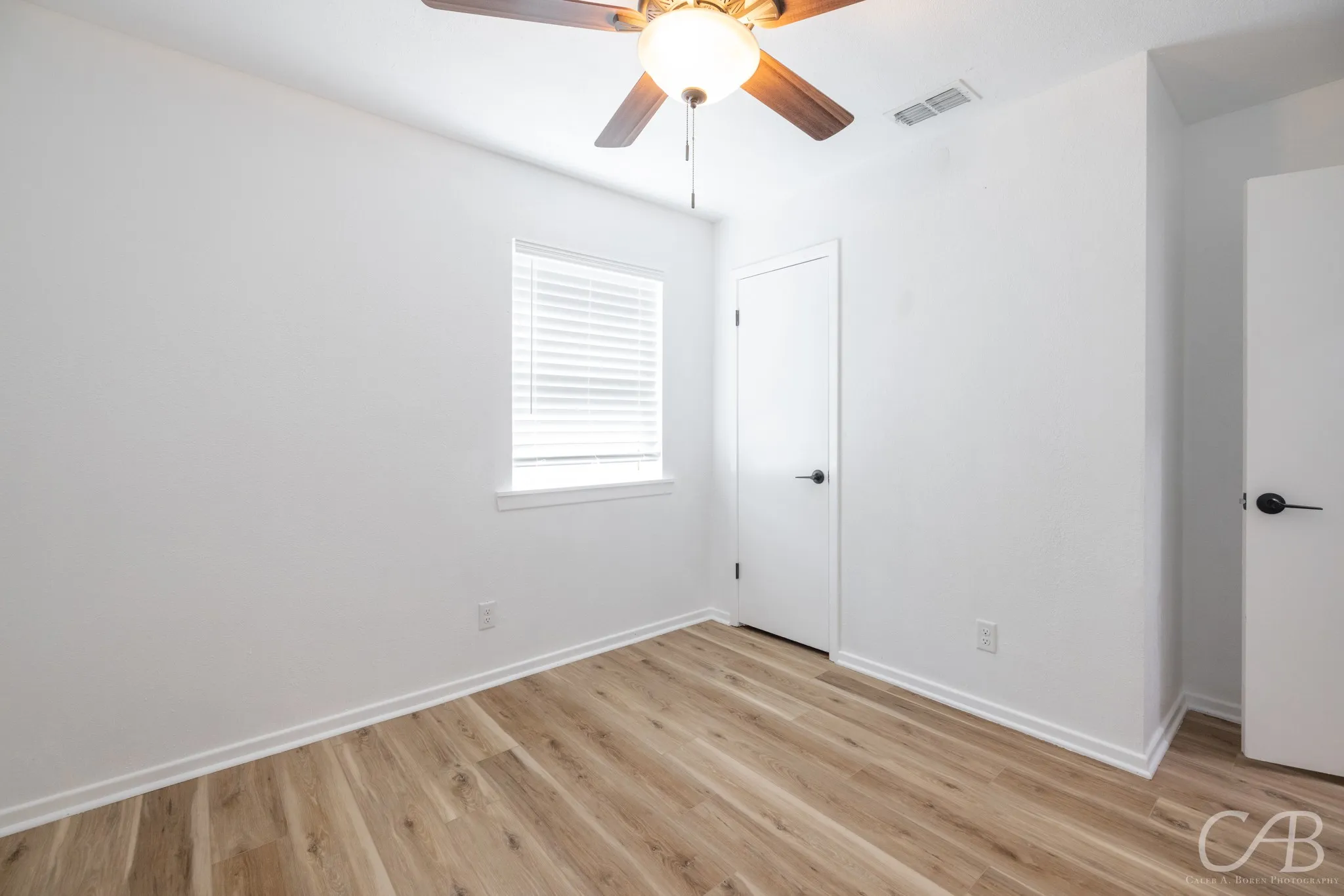 Single Family Residence For Rent in Taylor County , 2217 Bel Air Drive, Abilene, Texas 79603, 3 Bedroom, 2 Bathroom, Garage spaces, 1,248 Sqft, built in 1960, mls#21408041, Real Estate Agent in Abilene, Homes For Rent in Taylor county, Homes For Rent in Abilene, Realtor in Abilene Texas, Real Estate Brokerage Independent Realty Texas, Luminita Cordes Realtor
