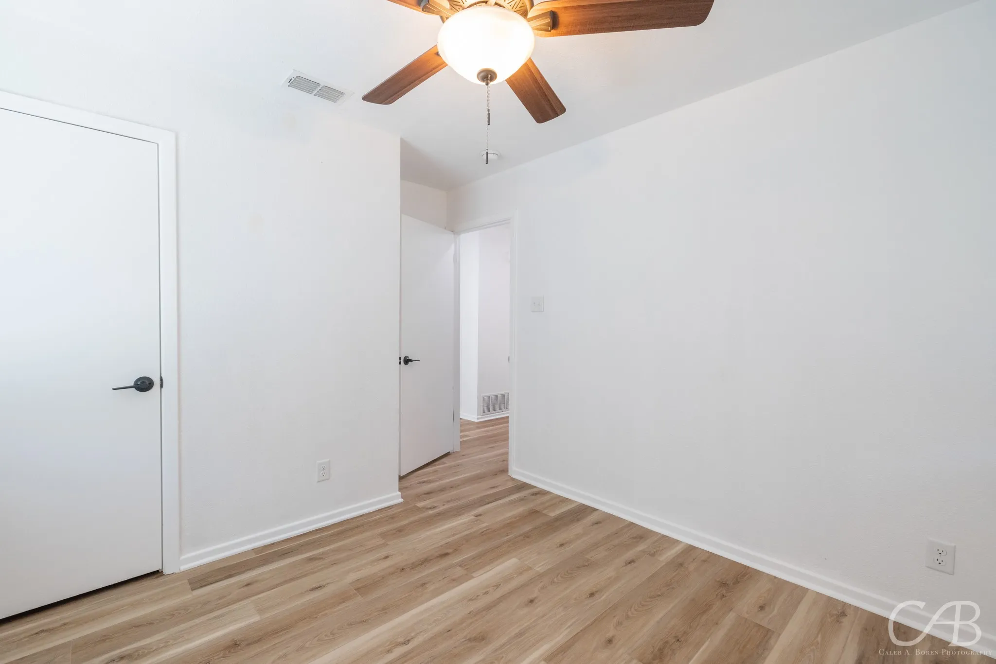 Single Family Residence For Rent in Taylor County , 2217 Bel Air Drive, Abilene, Texas 79603, 3 Bedroom, 2 Bathroom, Garage spaces, 1,248 Sqft, built in 1960, mls#21408041, Real Estate Agent in Abilene, Homes For Rent in Taylor county, Homes For Rent in Abilene, Realtor in Abilene Texas, Real Estate Brokerage Independent Realty Texas, Luminita Cordes Realtor